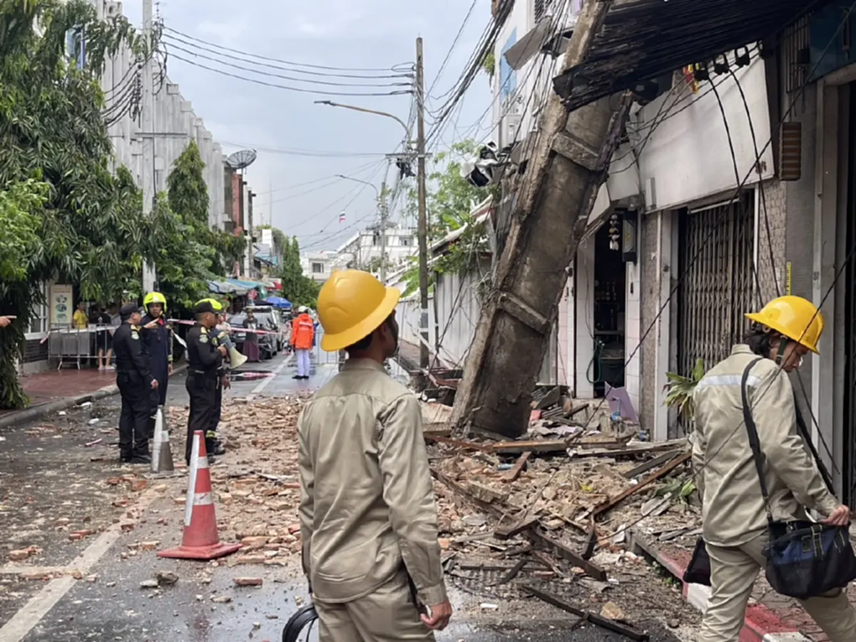 สั่งตรวจอาคารเก่าทั่วพระนคร หลังเหตุระทึก กันสาดตึก100 ปีถล่ม