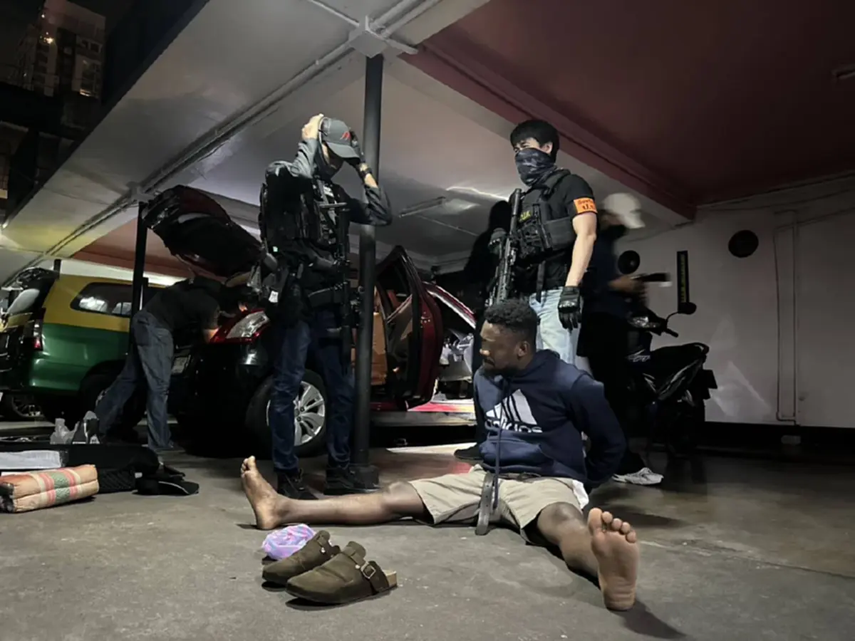 บุกจับผับดังราชปรารภ เปิดยันหว่าง ของกลางเพียบ ยิ่งค้นยิ่งพีค