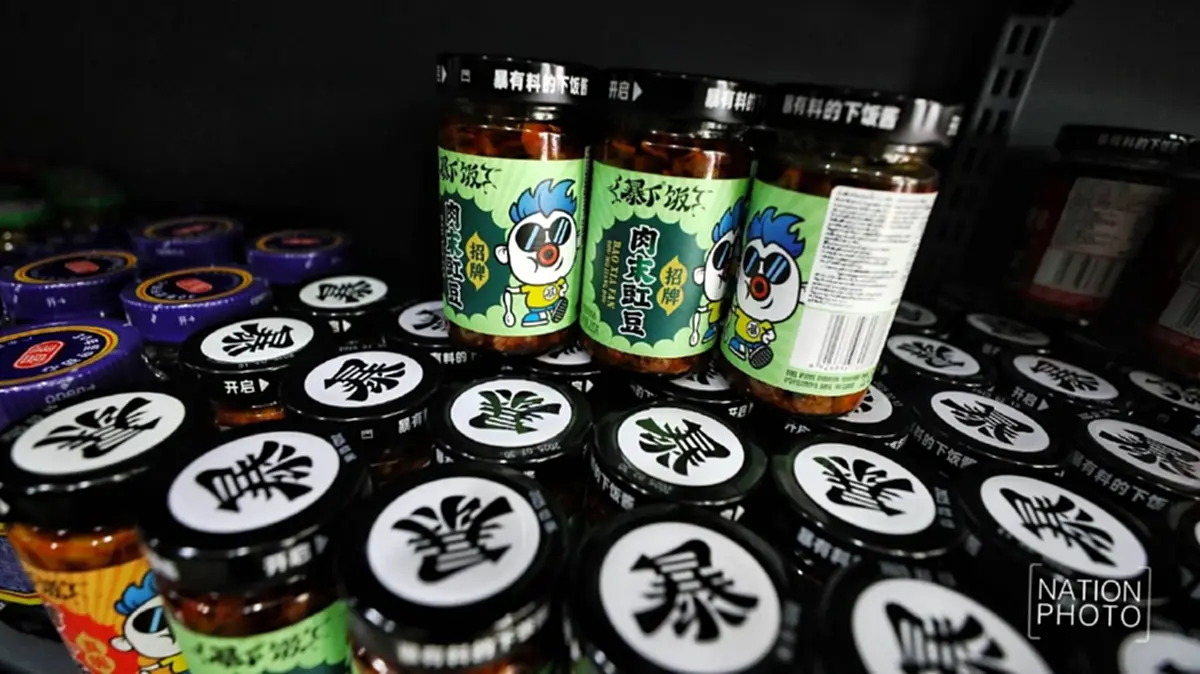 บุกทลาย 2 ซุปเปอร์มาร์เก็ตจีนกลางกรุงฯ ของนำเข้าผิดกฎหมายเพียบ