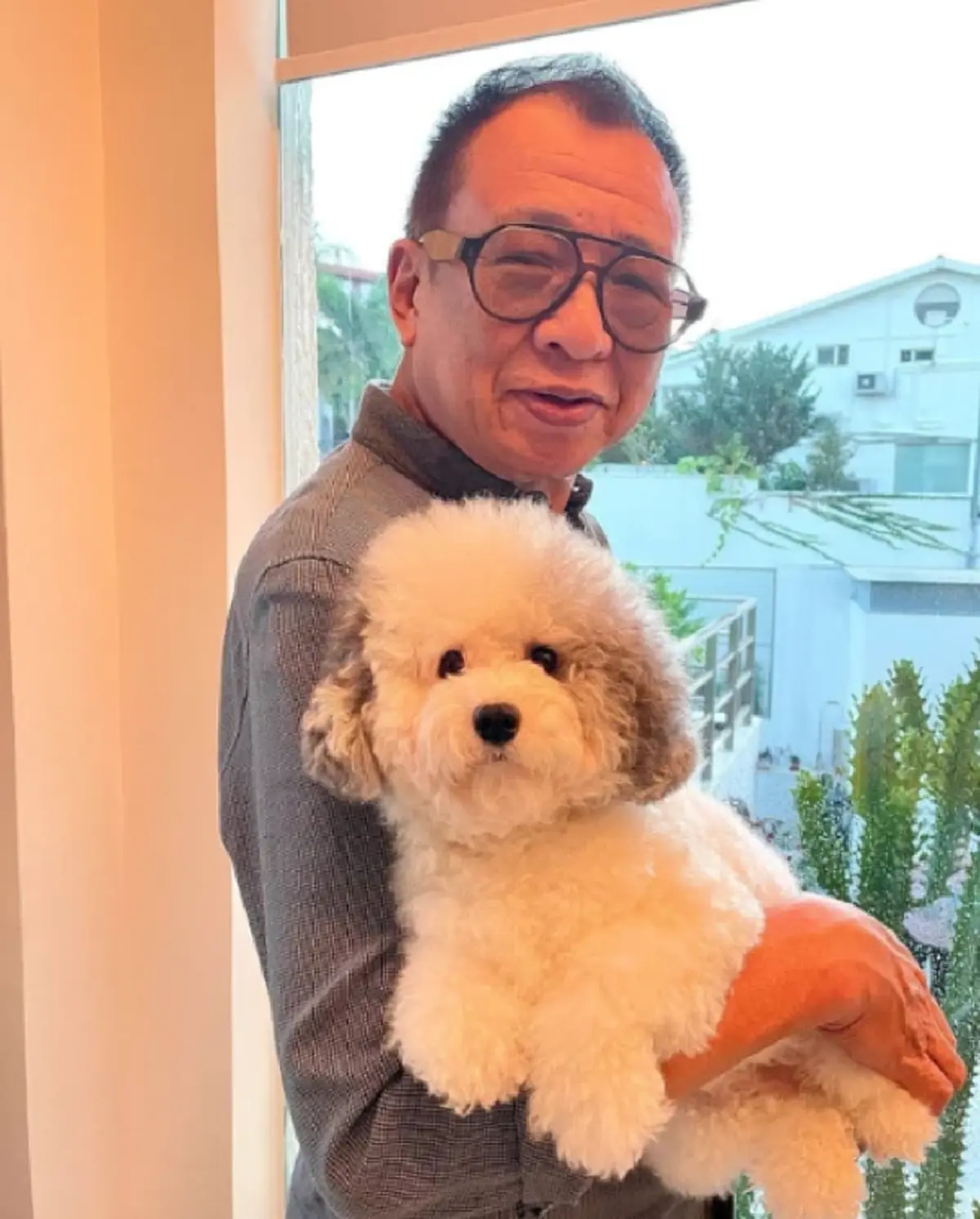 อาลัย นักแสดงรุ่นใหญ่ ถูกหามส่ง รพ.ก่อนเสียชีวิตกะทันหัน