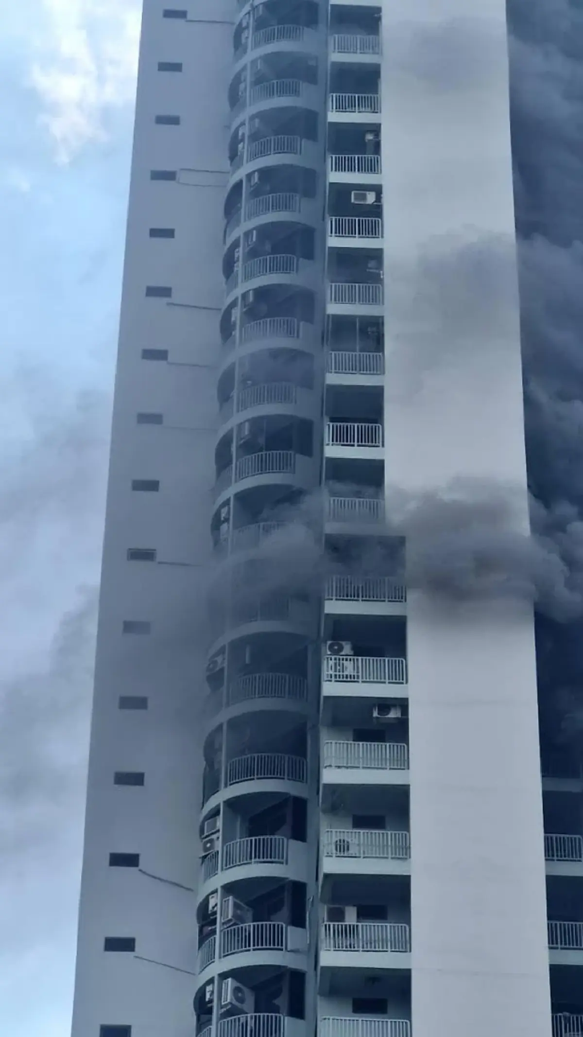 \"สปริงเกอร์\"พัง ไม่ทำงาน เหตุเพลิงไหม้คอนโดฯหรูย่านปิ่นเกล้า