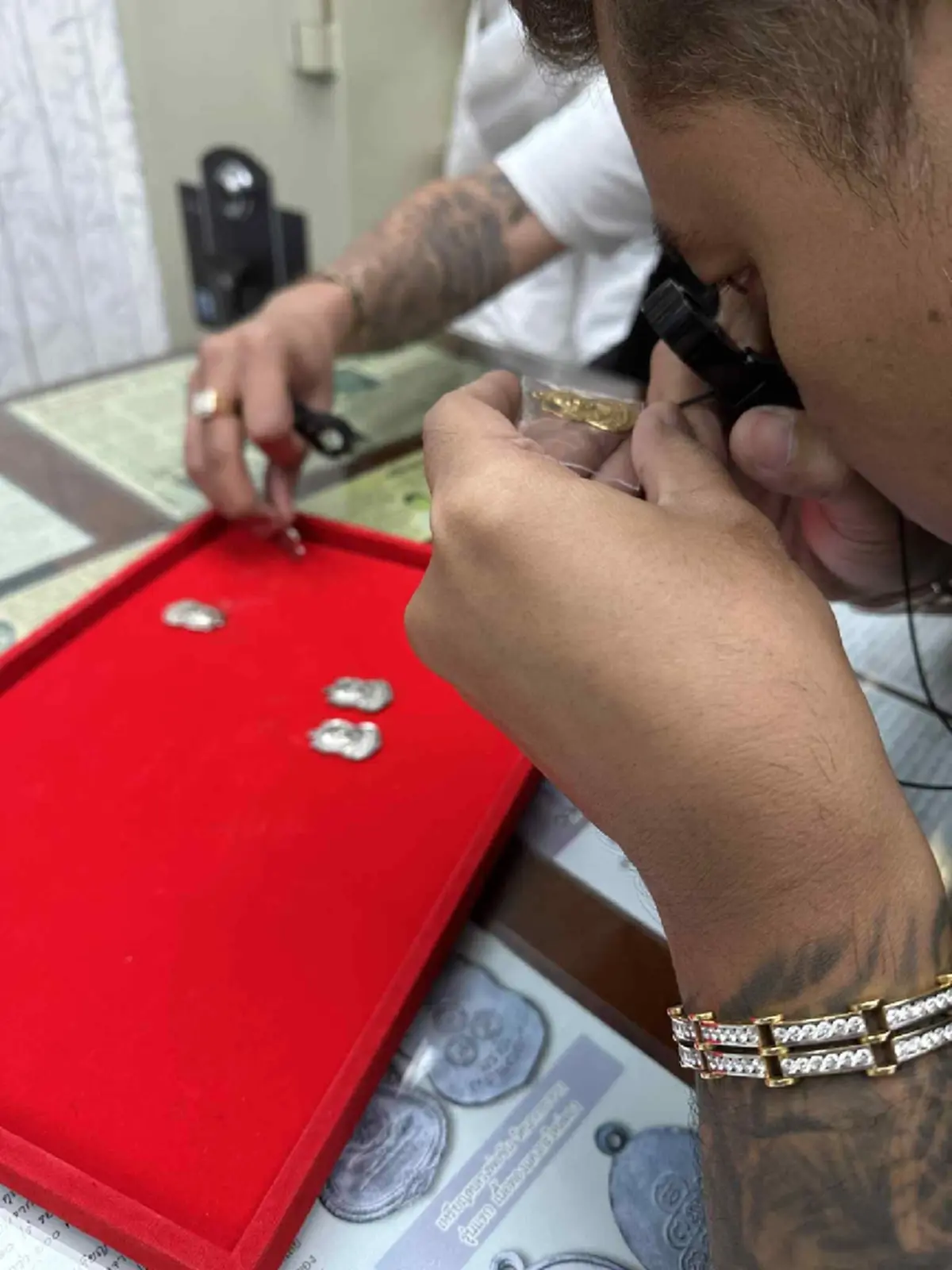 เซียนพระดัง ได้ส่อง หลวงปู่ทวดองค์จริง กับตา ก่อนฟันธง ทันที