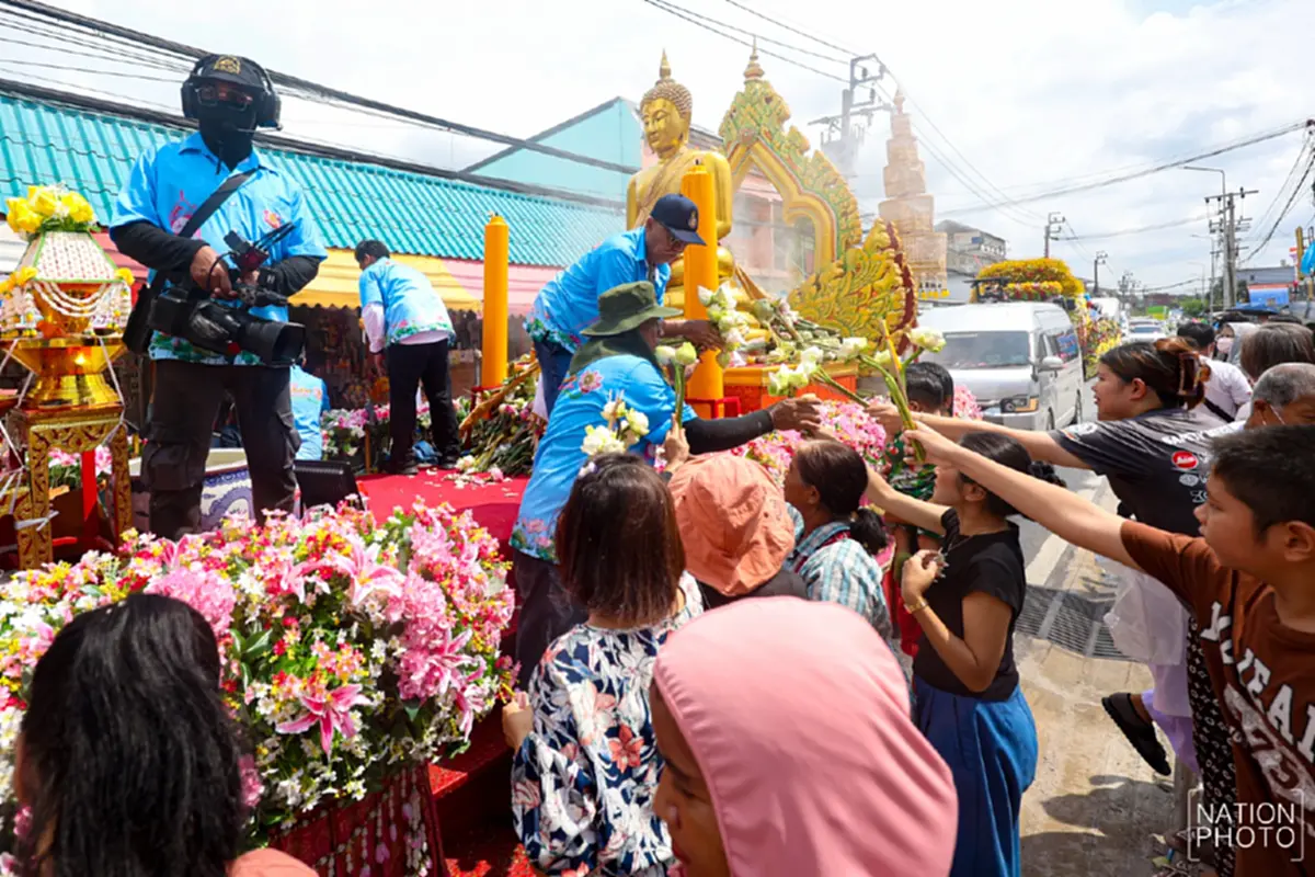 เลขทะเบียนรถแห่หลวงพ่อโต ก่อนอัญเชิญขึ้นเรือประเพณีรับบัว 2568