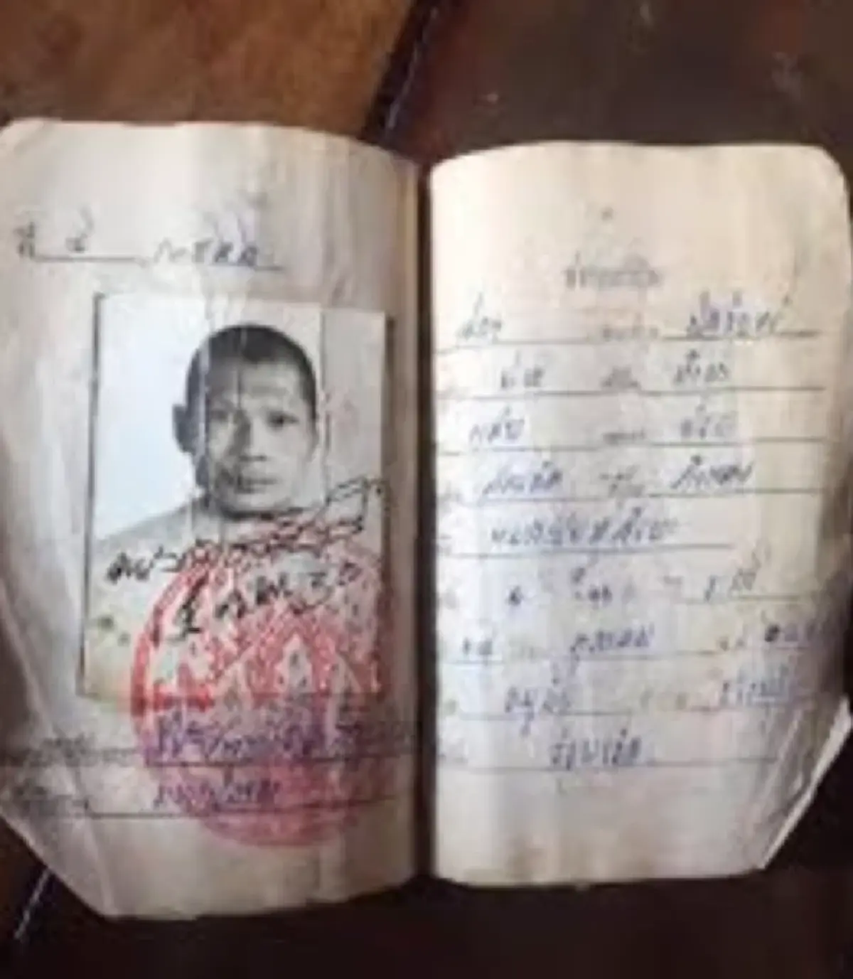 เปิดภาพ หลวงปู่ศิลา สมัยเป็นฆราวาส สึกออกมาดูแล แม่ - ญาติ ที่ป่วย