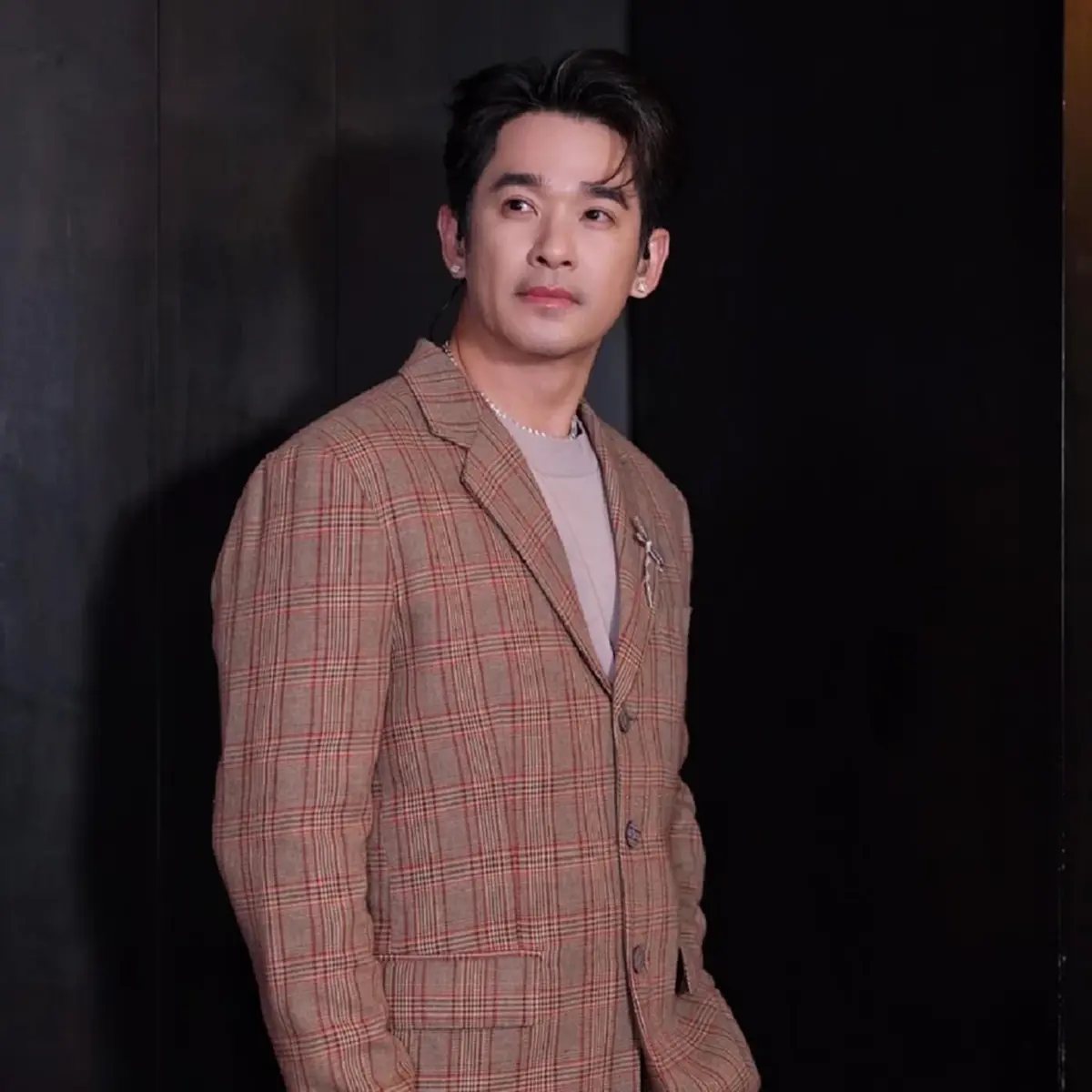 เกิดอะไรขึ้น ลิฟท์ โพสต์ชวนสงสัย คนใกล้ตัวทำร้ายกันเจ็บที่สุด