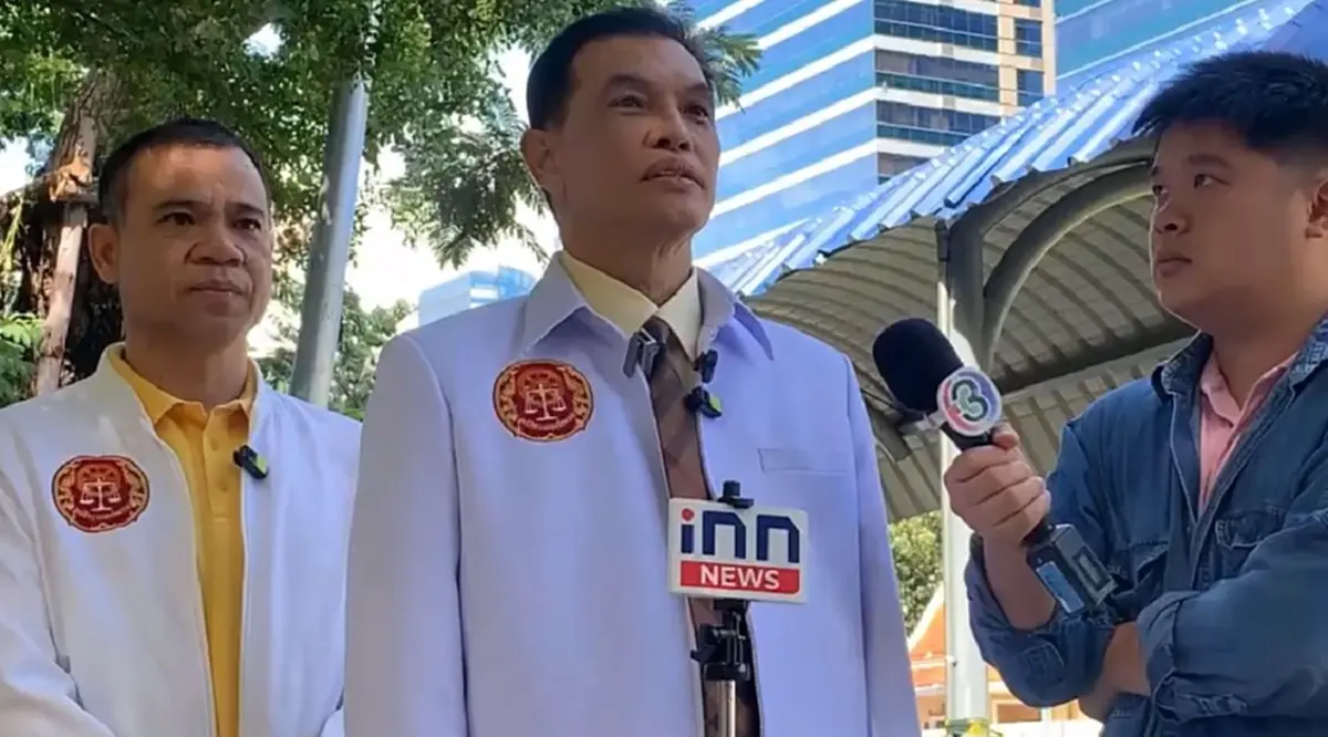 "ทนายอนันต์ชัย" บุกกองปราบฯ ดำเนินคดี "พระสันติ"ดูหมิ่นบิ๊กเต่า