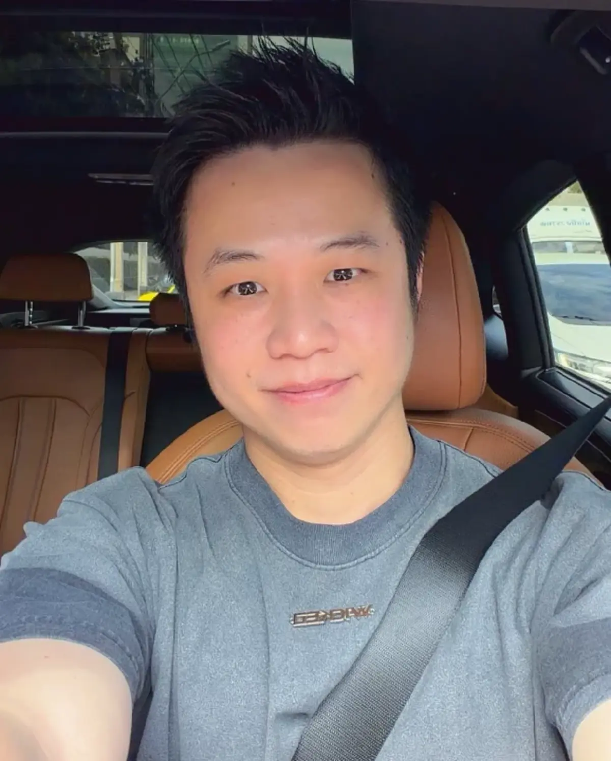 แห่ชื่นชม CEO บริษัทดังแจกเงินพนักงาน ให้ชื้อชุดดำไว้อาลัย