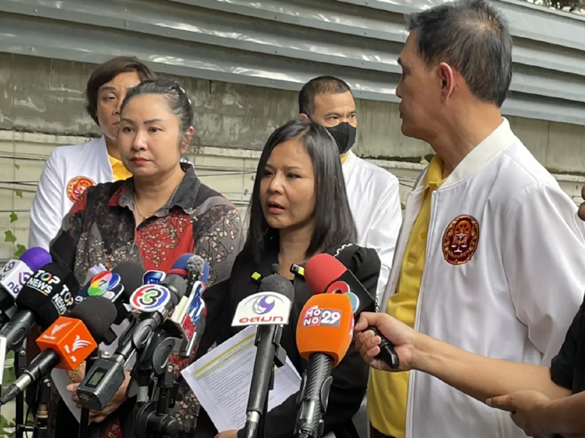 สีกายุ ยันชัดเงิน 12.2 ล้านไม่ได้อยู่ในบัญชีวัด หอบหลักฐานพบตร.