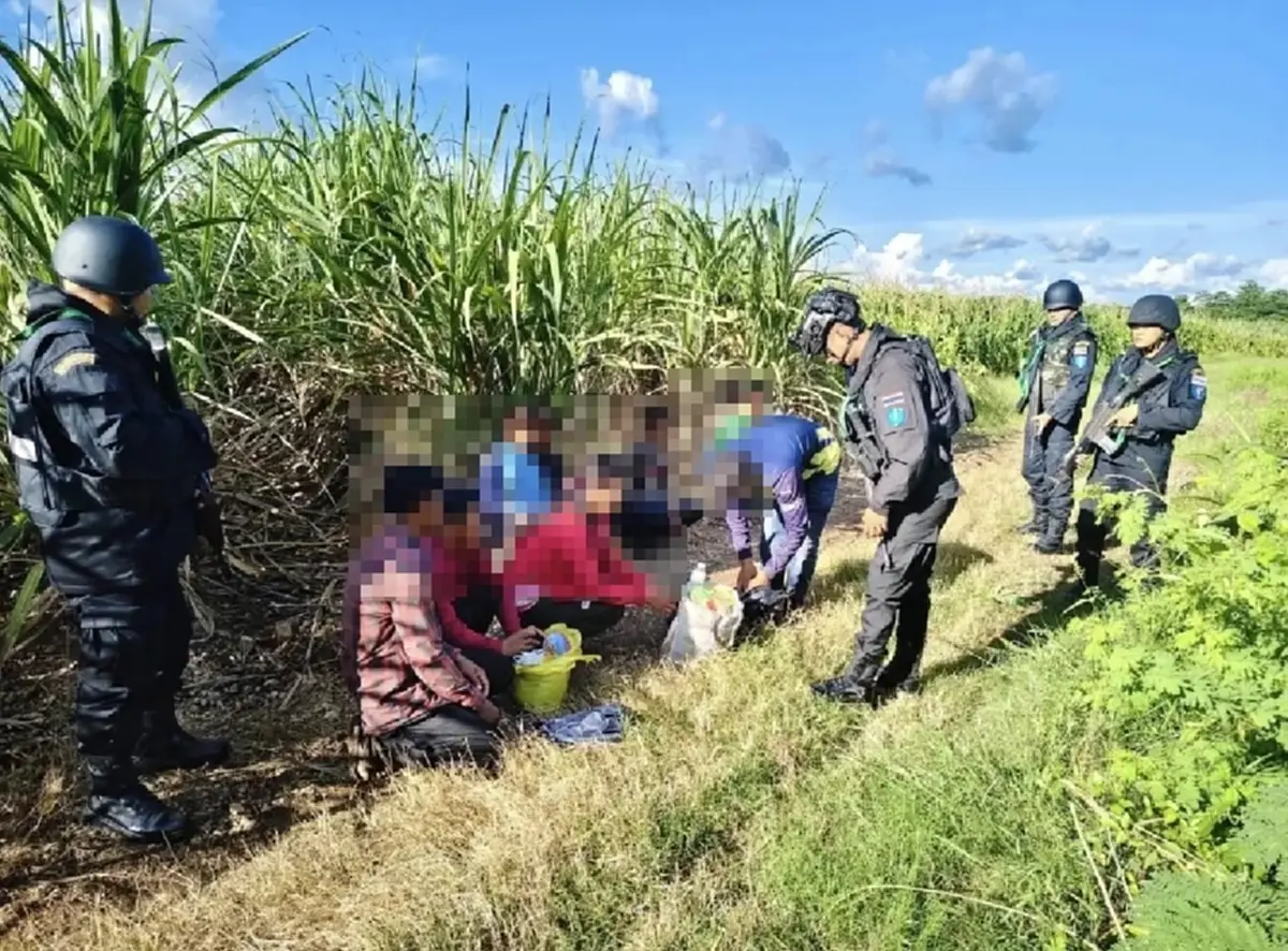 สกัดจับแรงงานกัมพูชากว่า 10 ราย ลักลอบเข้าเมือง จ.สระแก้ว