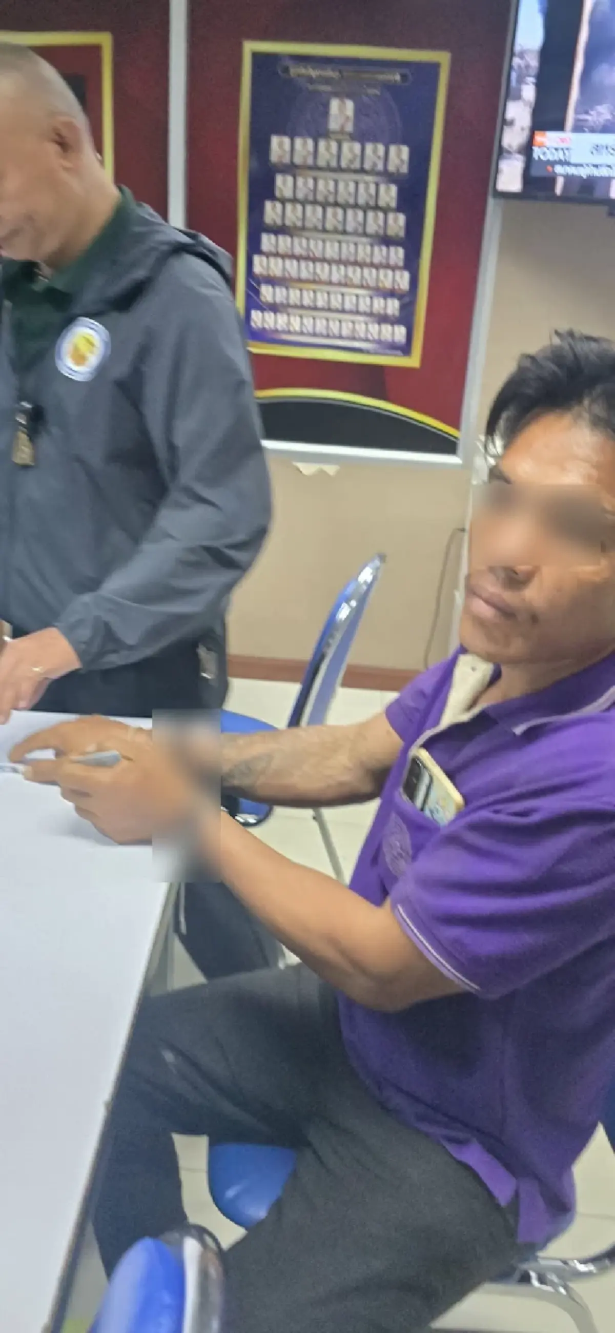 แม่ร่ำไห้ ส่งลูกเข้าคุก ฐานเป็นบัญชีม้า ยากจนไม่มีเงินประกัน