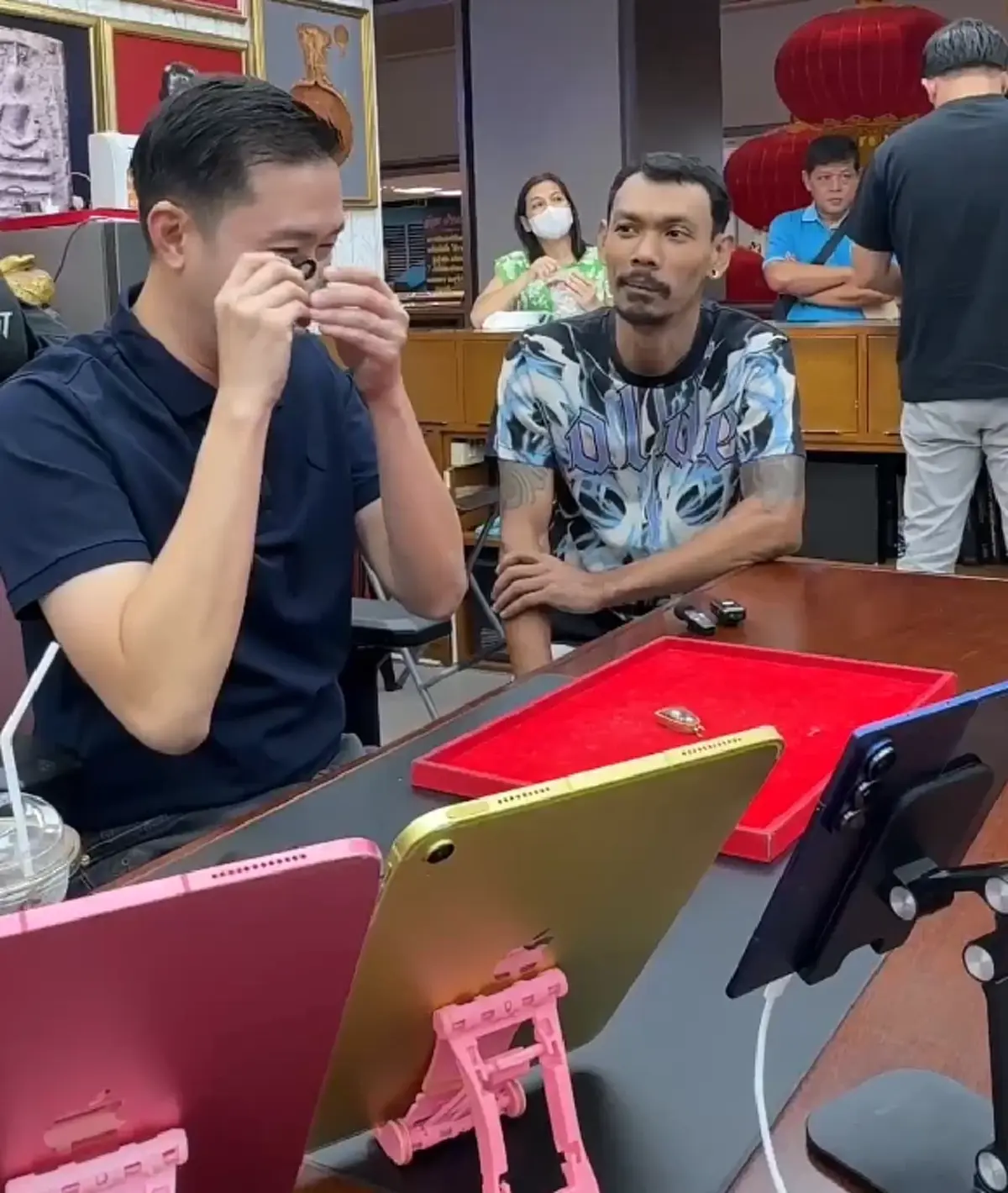 เจอแล้ว ตัวต้นเรื่อง ศึก 2 เซียนพระดัง เปิดที่มา เหรียญหลวงปู่ทวด