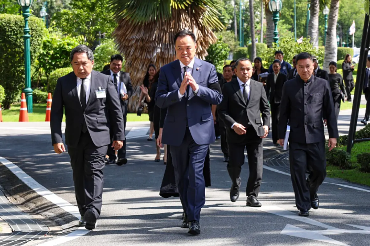 มติ ครม. ไว้ทุกข์ทั่วประเทศ ขรก.-จนท.รัฐ 1 ปี ปชช.ร่วมอาลัย 90 วัน