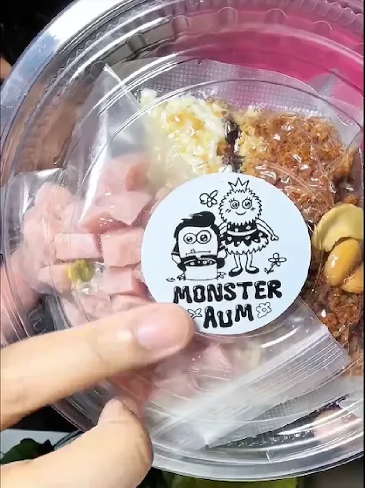 อินฟลูรีวิว ยำแหนม อั้ม พัชราภา แบบไม่อวย ลั่นดูตลาดนัด รสชาติเกินคาด