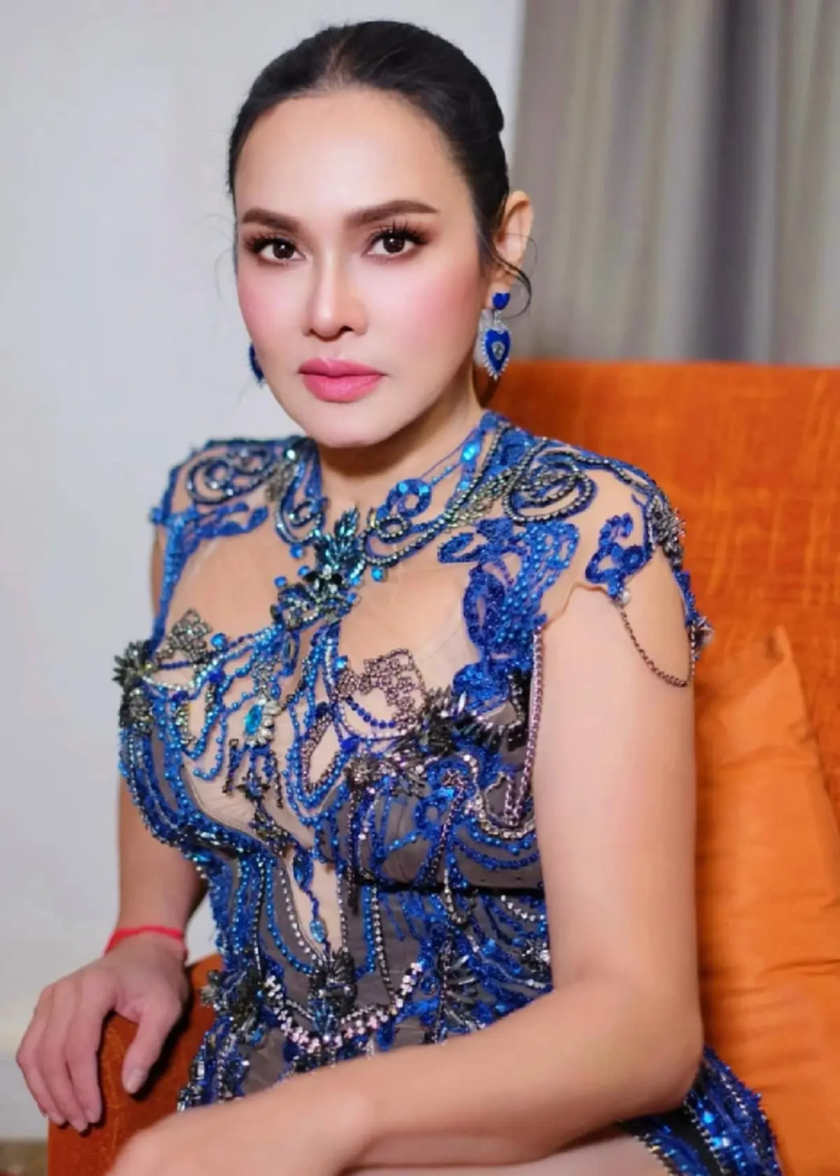 ใหม่ เจริญปุระ ถวายอาลัย สมเด็จพระพันปีหลวง ท่านคือที่สุดของหัวใจ