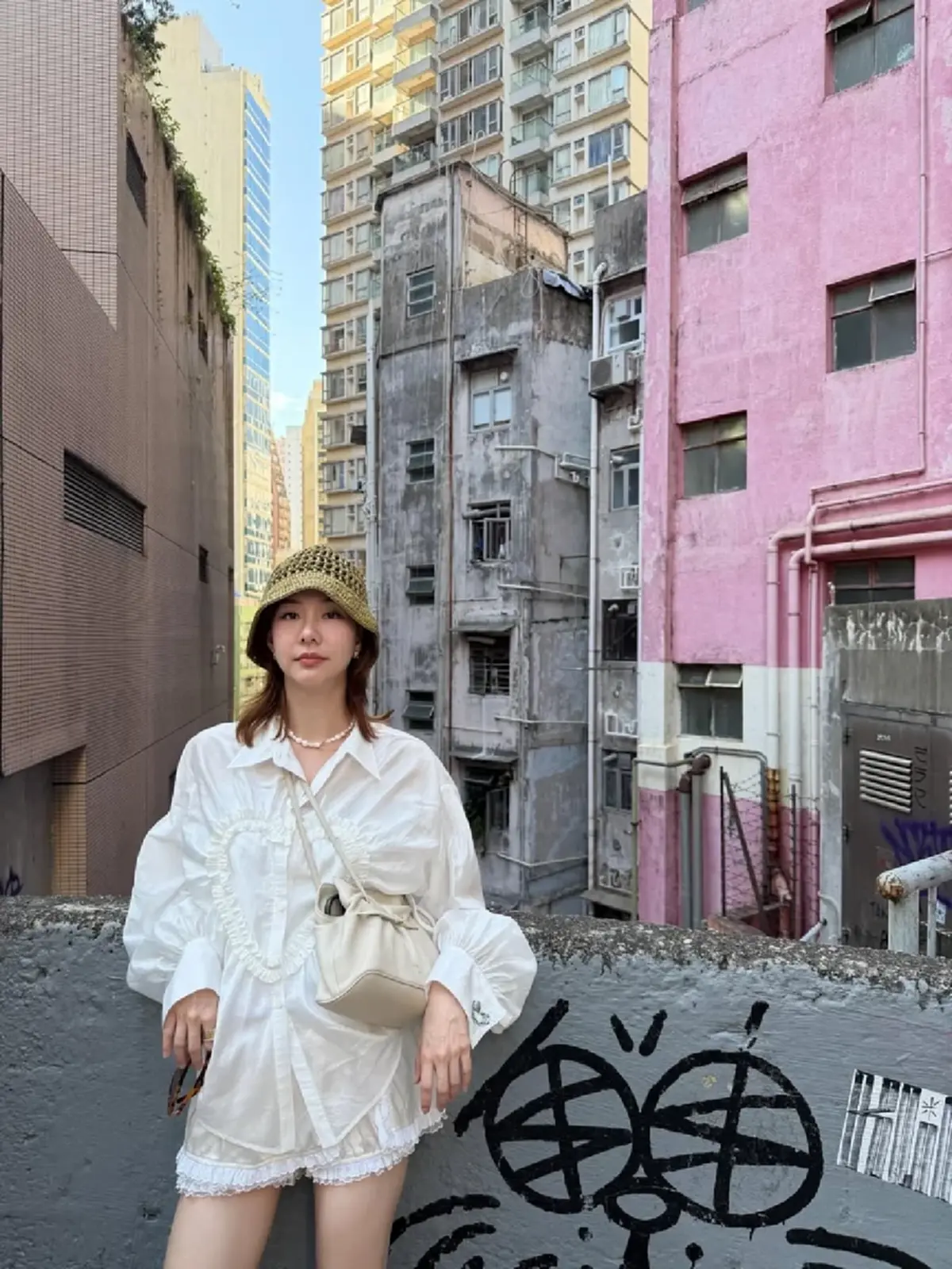 ทริปนี้แซ่บ เต้ย จรินทร์พร เผยภาพคู่หนุ่มหล่อ งานดีไม่ต้องซูม