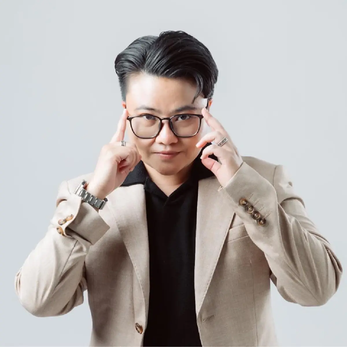 ดาวอาทิตย์ย้าย 5 ราศีดวงพุ่งแรงแบบไม่แผ่ว งาน เงิน ปังทะลุฟ้า