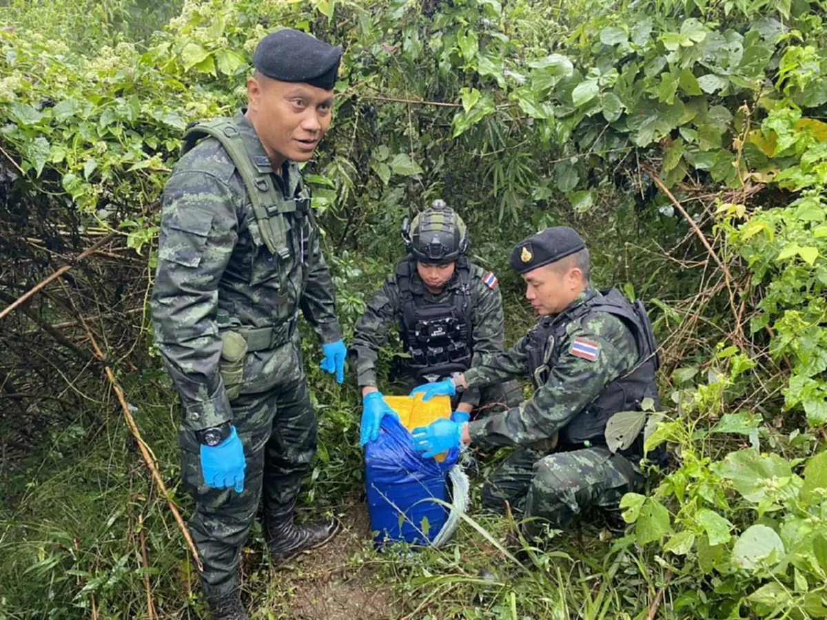 กองกำลังผาเมืองปะทะขบวนการลำเลียงยาเสพติด ยึดของกลางกว่า1.4 ล้านเม็ด