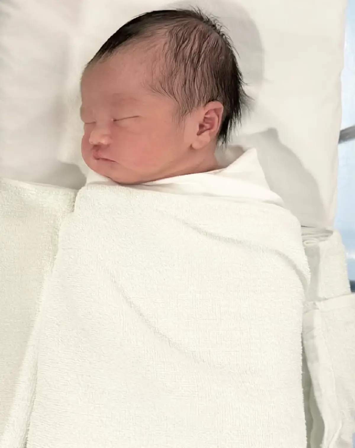 เปิดอาชีพสามี \"กุญแจซอล\" ผู้อยู่เบื้องหลังความสุขของลูกทั้ง 5