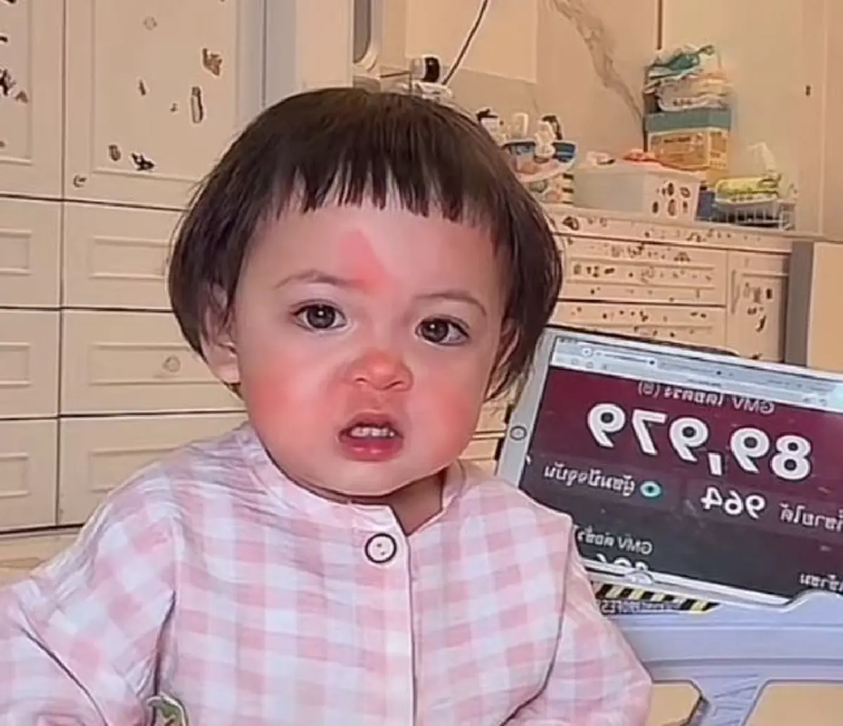 ไม่ธรรมดา \"น้องโมเน่\" เปิดค่าตัวต่อชั่วโมง ระดับท็อปสตาร์