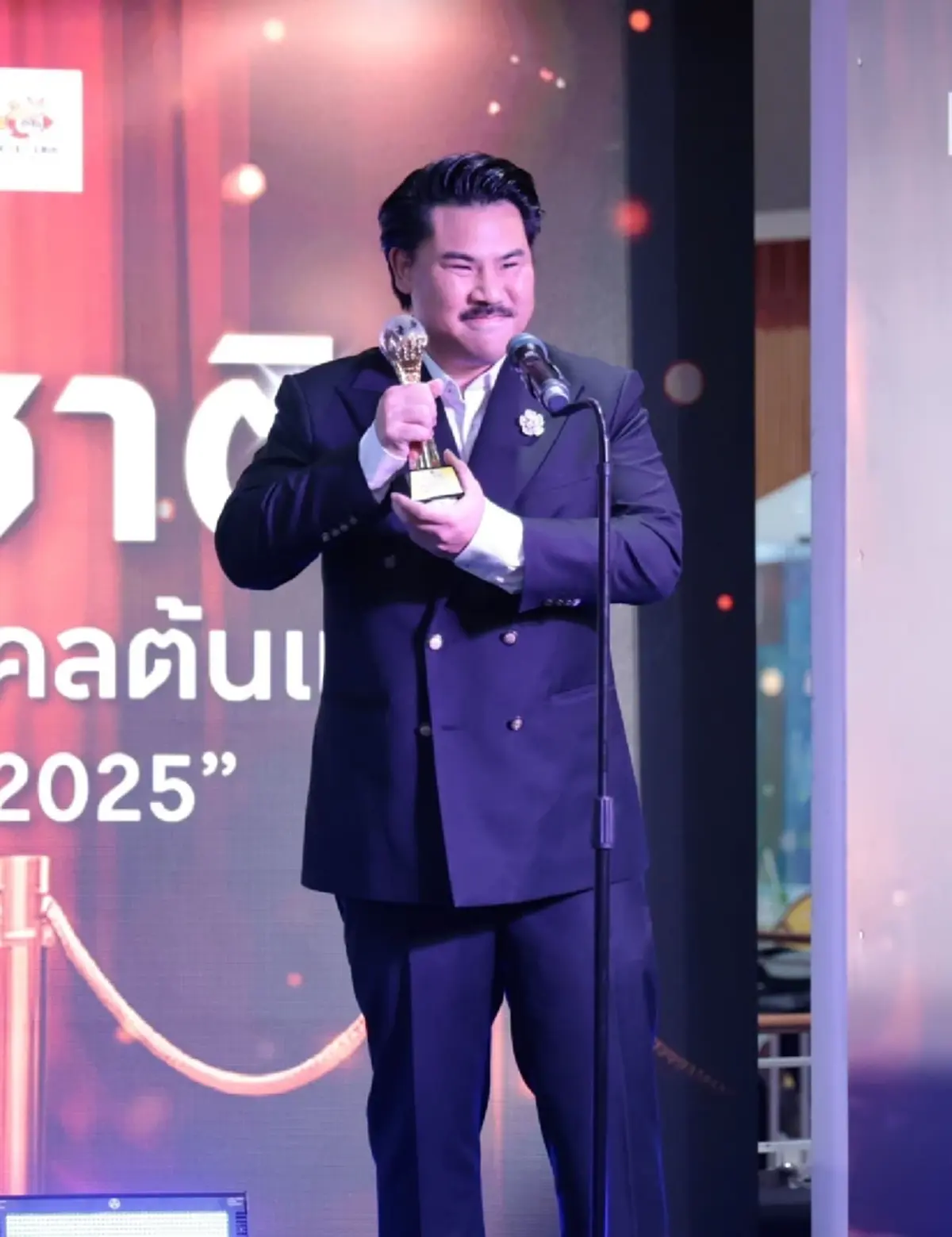 \"กัน จอมพลัง\"เปลี่ยนใจแล้ว ประกาศพร้อมกลับไปช่วยสังคม