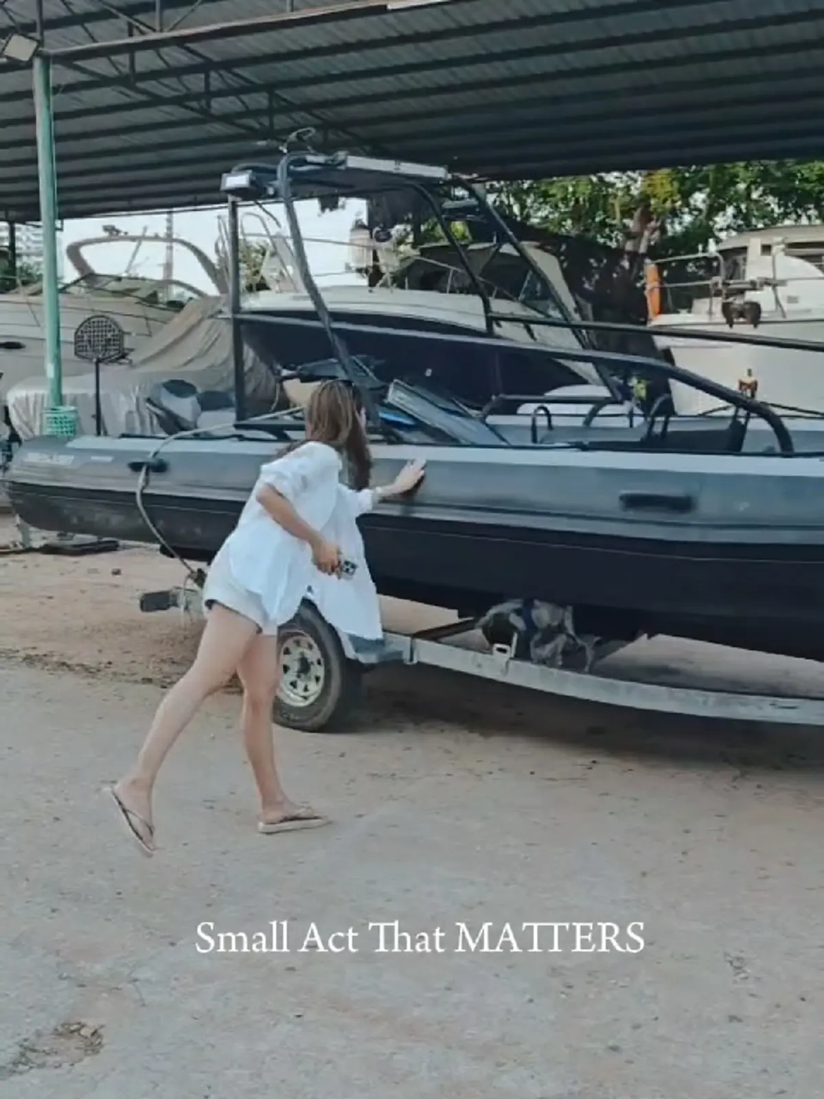 \"เพลง ชนม์ทิดา\"ประกาศเป็นอีกหนึ่งกำลังเสริม ช่วยน้ำท่วมหาดใหญ่