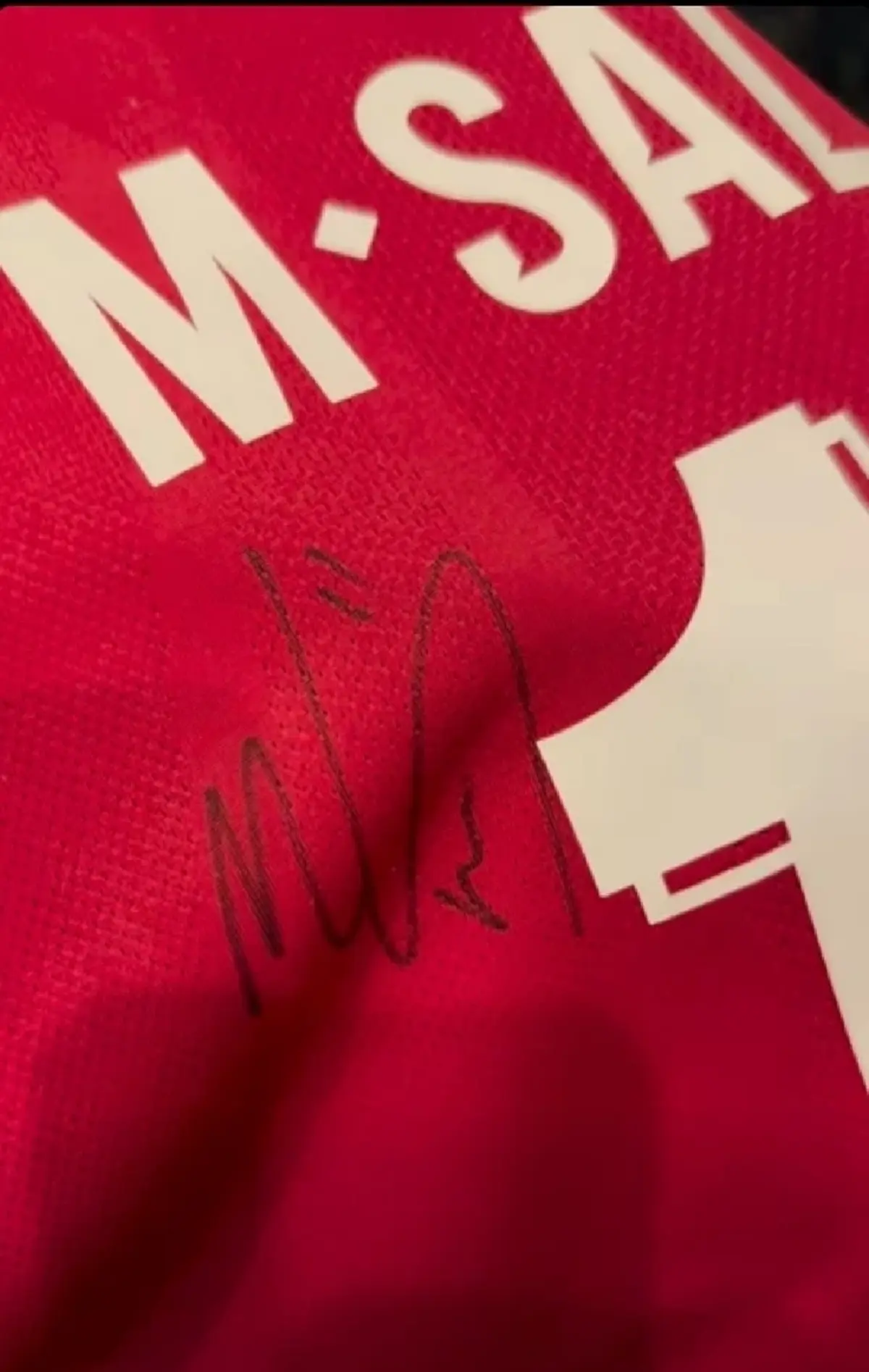 ไม่คิดว่าจะกล้าเผา เปิดราคาเสื้อเซียนพระดัง พร้อมลายเซ็นซาลาห์