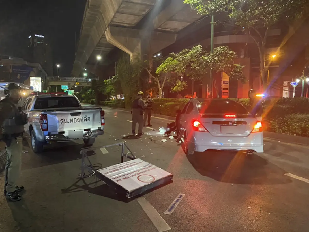 หนุ่ม 27 หันคุยเพื่อนเสี้ยววิ ซิ่งชนรถตร.คาด่าน จับเป่ารู้เรื่อง