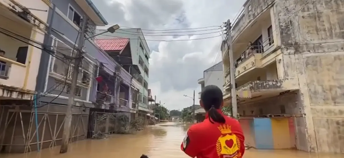 จุกอก บุ๋ม ปนัดดา ลุยช่วยน้ำท่วมหาดใหญ่ ได้ยินชาวบ้านพูดทั้งน้ำตา