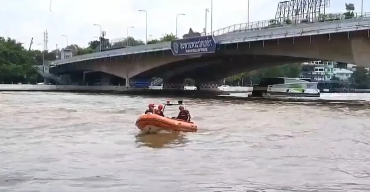 สลดวันลอยกระทง พบร่างหญิงปริศนา ลอยเสียชีวิตกลางเจ้าพระยา