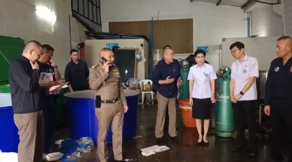 บุกทลายโรงงานน้ำกระท่อมข้ามชาติ แพร่ทั่วกรุง-ส่งออก ยึด 320 ล้าน