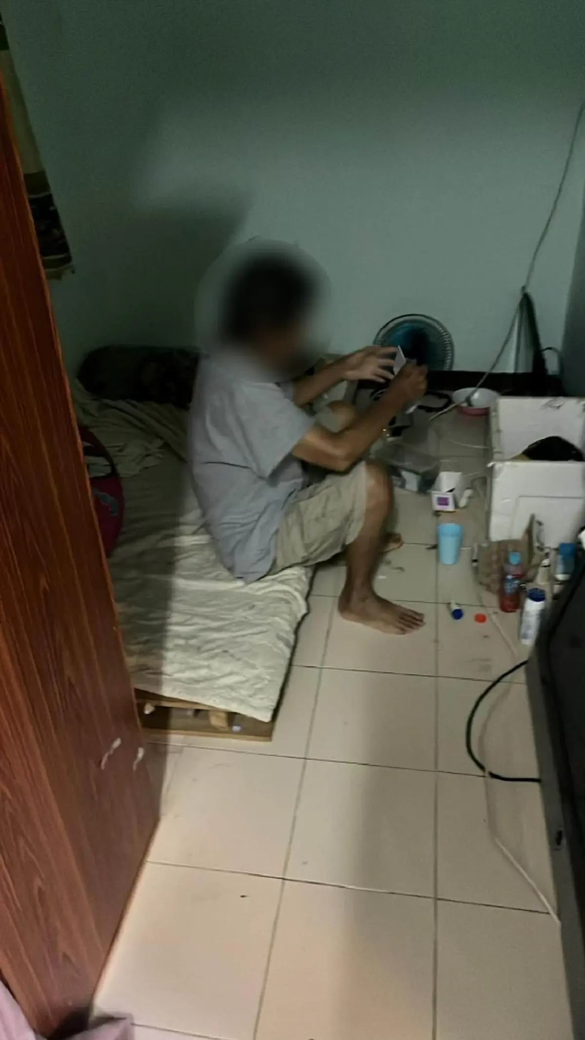 หนุ่มทุกข์ใจ ต้องไปเป็นทหารเกณฑ์ 2 ปี ห่วงพ่อป่วยหนัก มีกันแค่ 2 คน