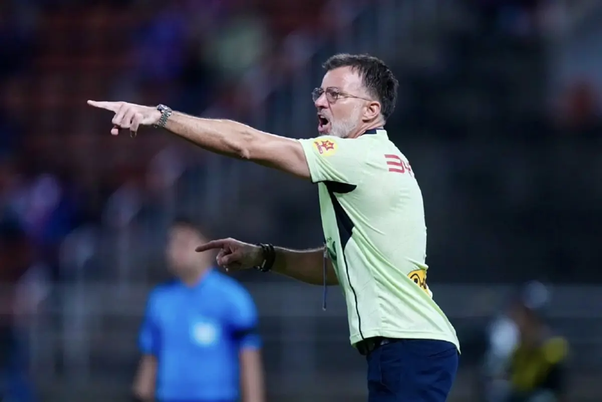 เอาหล่ะสิ โค้ชใหม่บอลไทย พูดถึง โก๋อุ้ม หลังเห็นฟอร์มในเกมล่าสุด