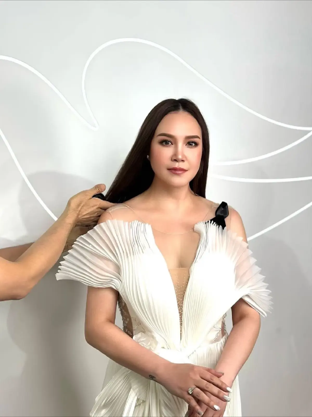  ทาทา ยัง เวอร์ชั่นนี้ละมุนมาก!  พร้อมรอยยิ้มสดใสสะกดทุกสายตา