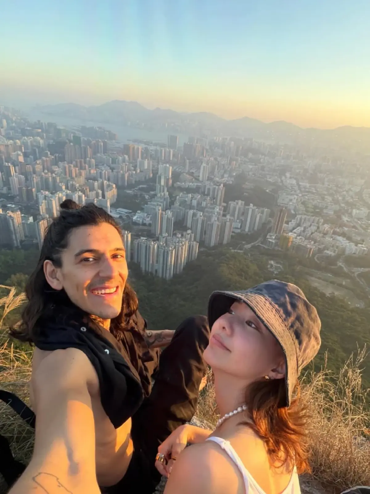 เปิดภาพหวาน เต้ย จรินทร์พร ลงรูปคู่หนุ่มข้างกาย ดีกรีไม่ธรรมดา