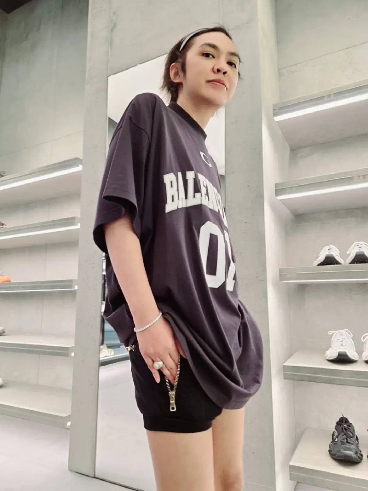 “ดัง พันกร” เปิดครัวแม่นายแพ็กหมูแดดเดียวร่วมช่วยน้ำท่วม