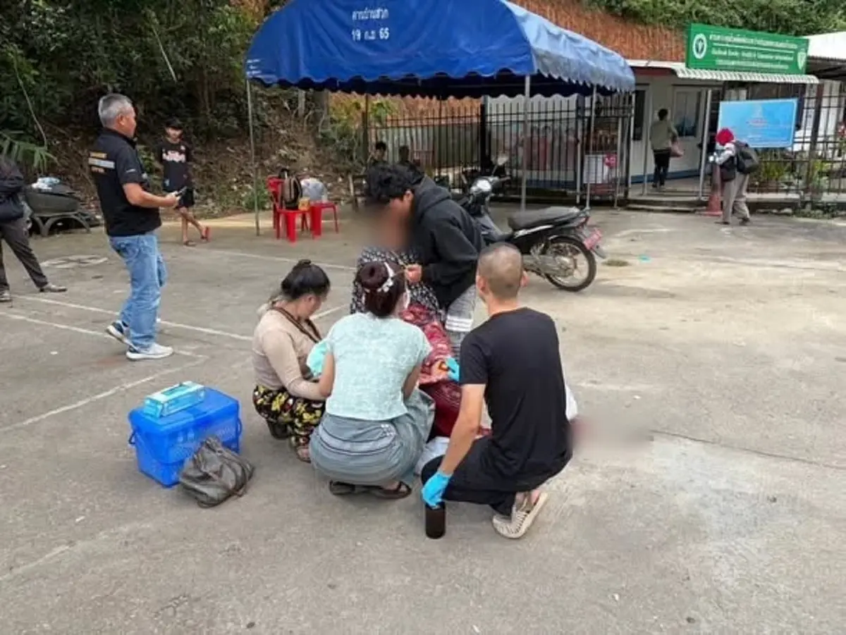 สาวฟ้อนรำอยู่บนเวที โดดช่วยหญิง 17 เจ็บท้องคลอดกะทันหัน