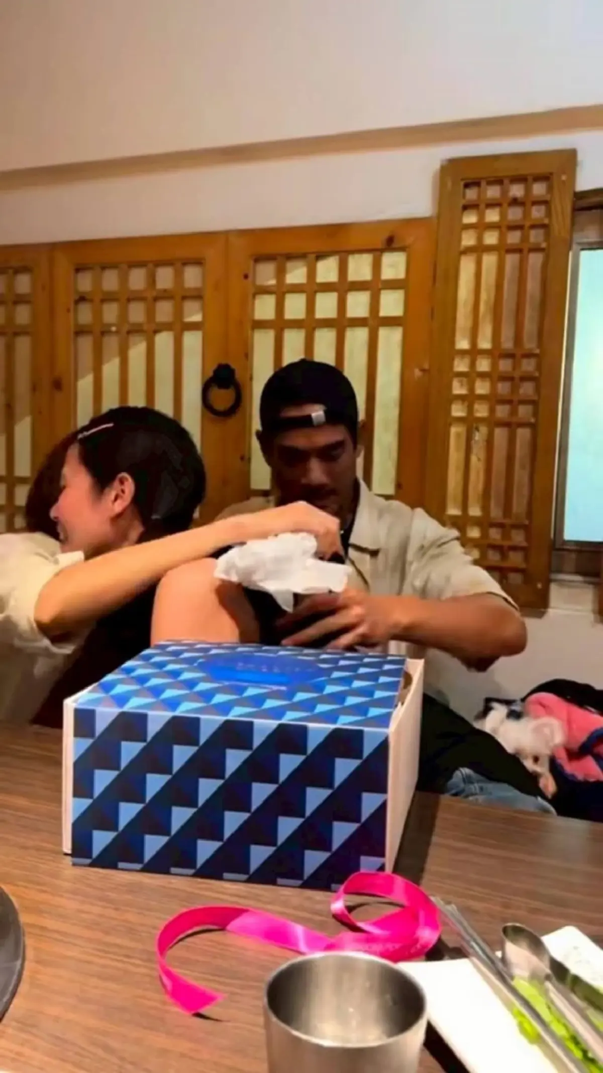 FC กรี๊ด อดีตพระเอก - นางเอก เปิดตัวกันแล้ว หลังคลุมเครือมาสักพัก