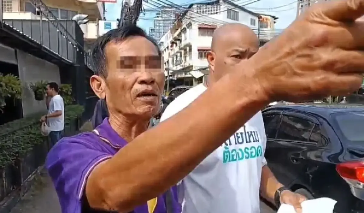 พ่อค้าผลไม้เล่าอีกมุม ทำลุงแท็กซี่ เหมือนหนังคนละม้วน