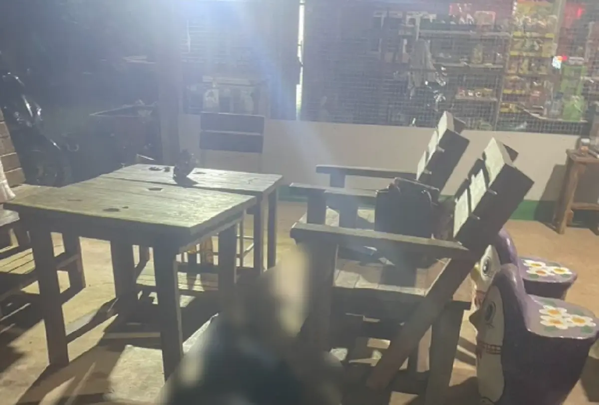 ผัวฟิวส์ขาด เห็นคาตา เมียนั่งดื่มกับกิ๊กหนุ่ม ทนไม่ไหวรัวดับ 2 ศพ