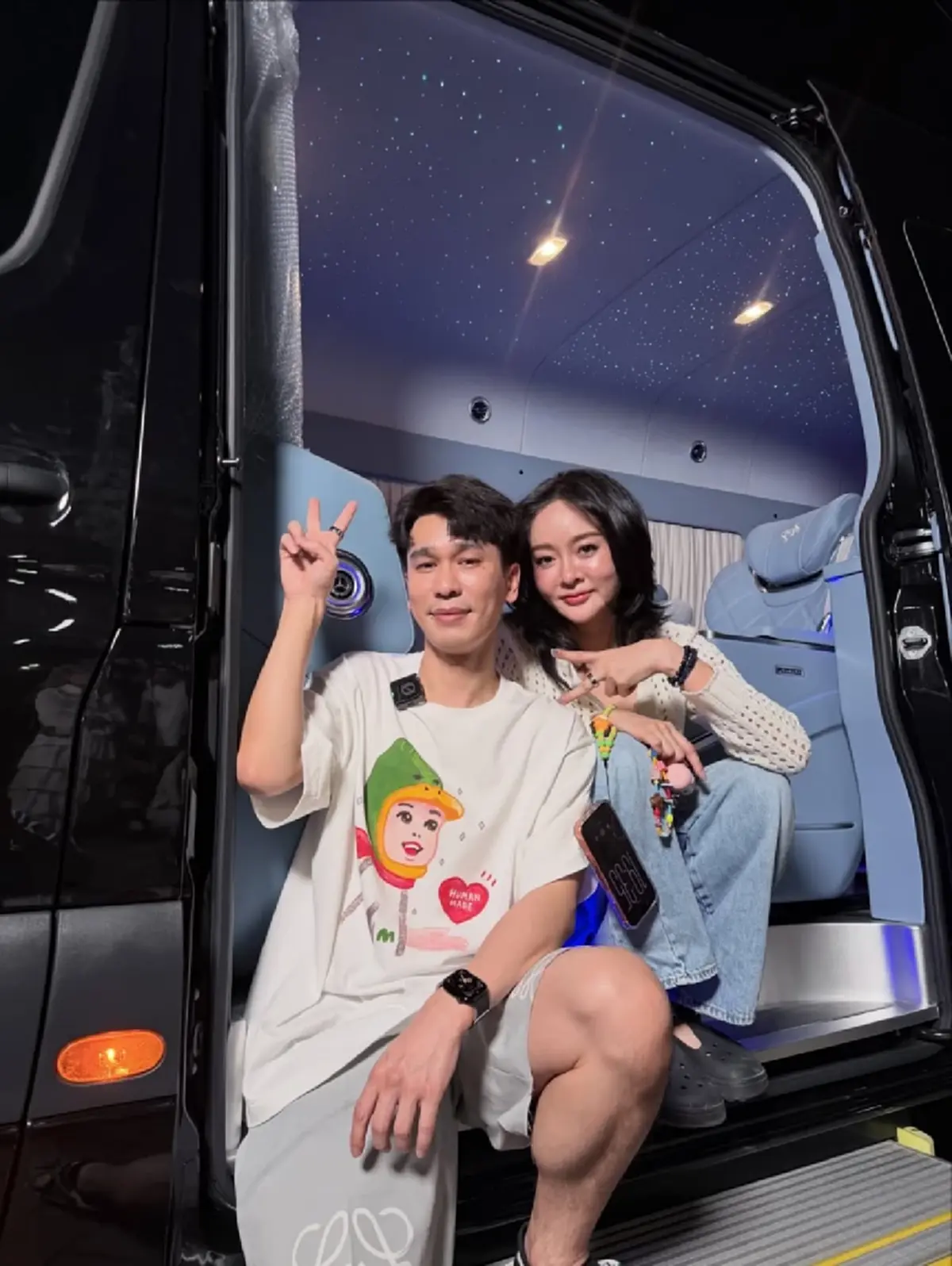 พี่พีท ถอยรถป้ายแดงเป็นของขวัญให้ แก้มบุ๋ม แห่โฟกัสทะเบียนสวย