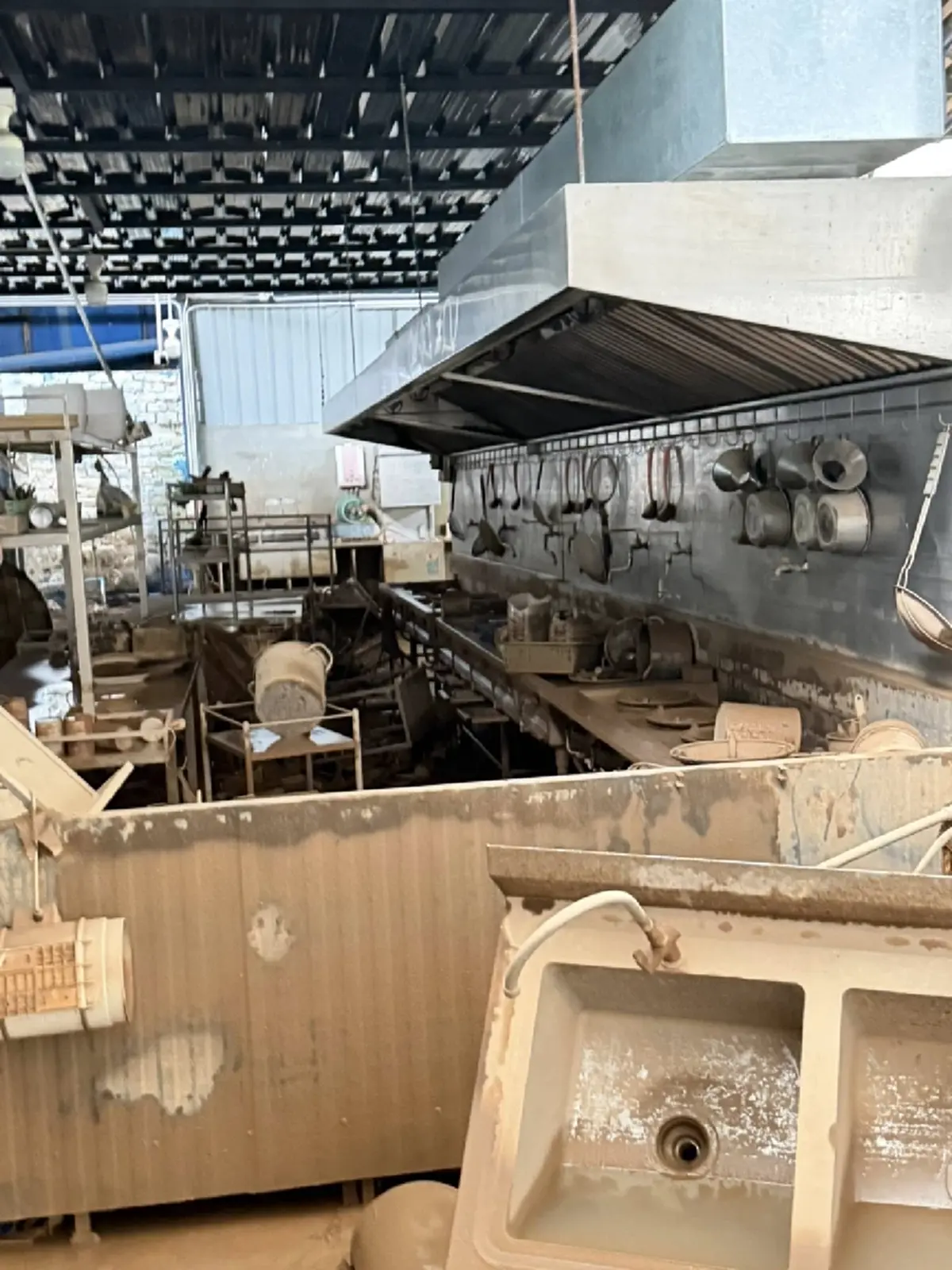 ร้านดังหาดใหญ่เผยภาพหลังน้ำลด เหมือนวันสิ้นโลก สัญญาจะขอตอบแทน