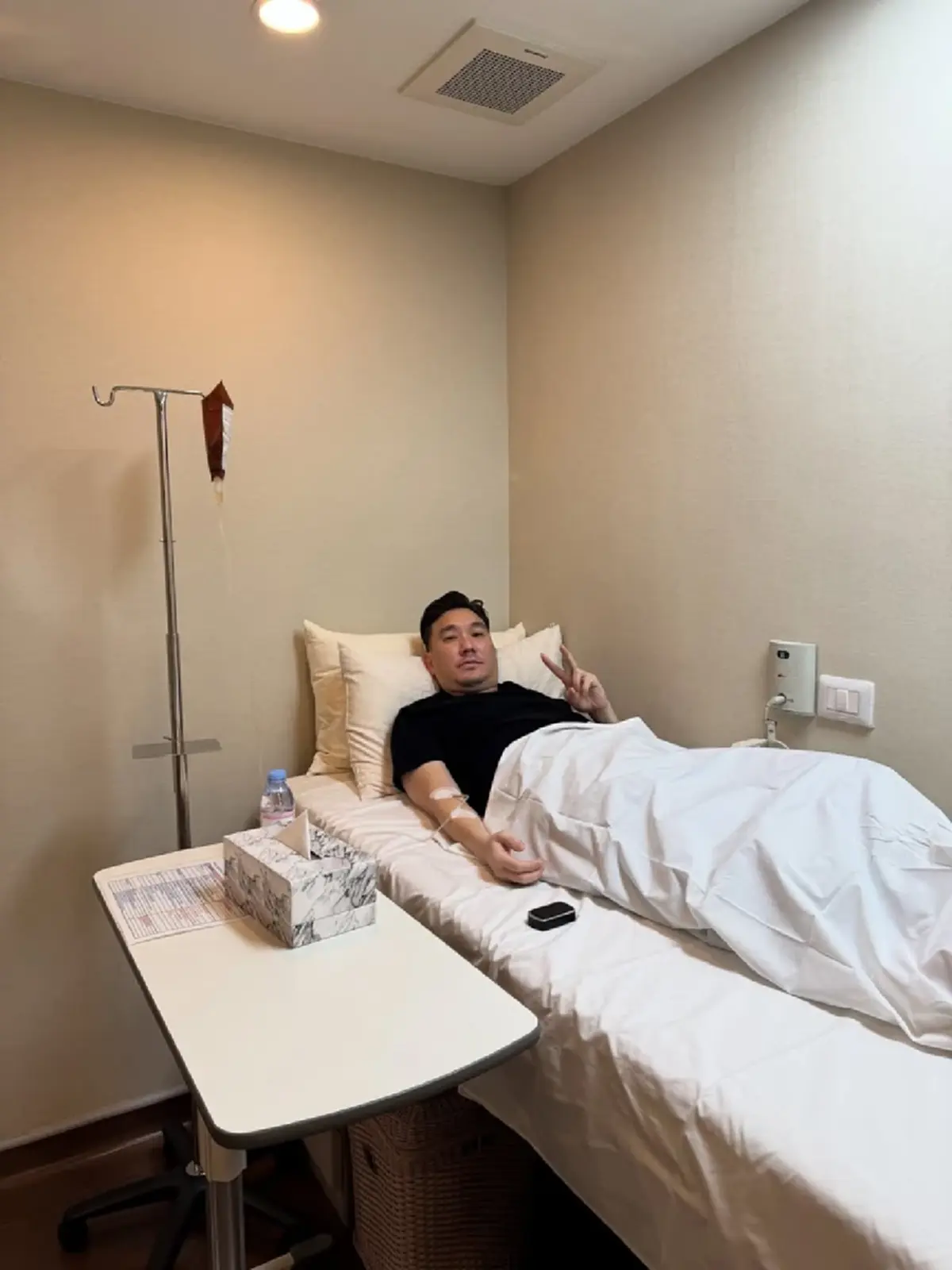 ห่วงงาน! บุรินทร์ป่วยหนักเข้าโรงพยาบาล หลังอาการทรุด 2 วัน