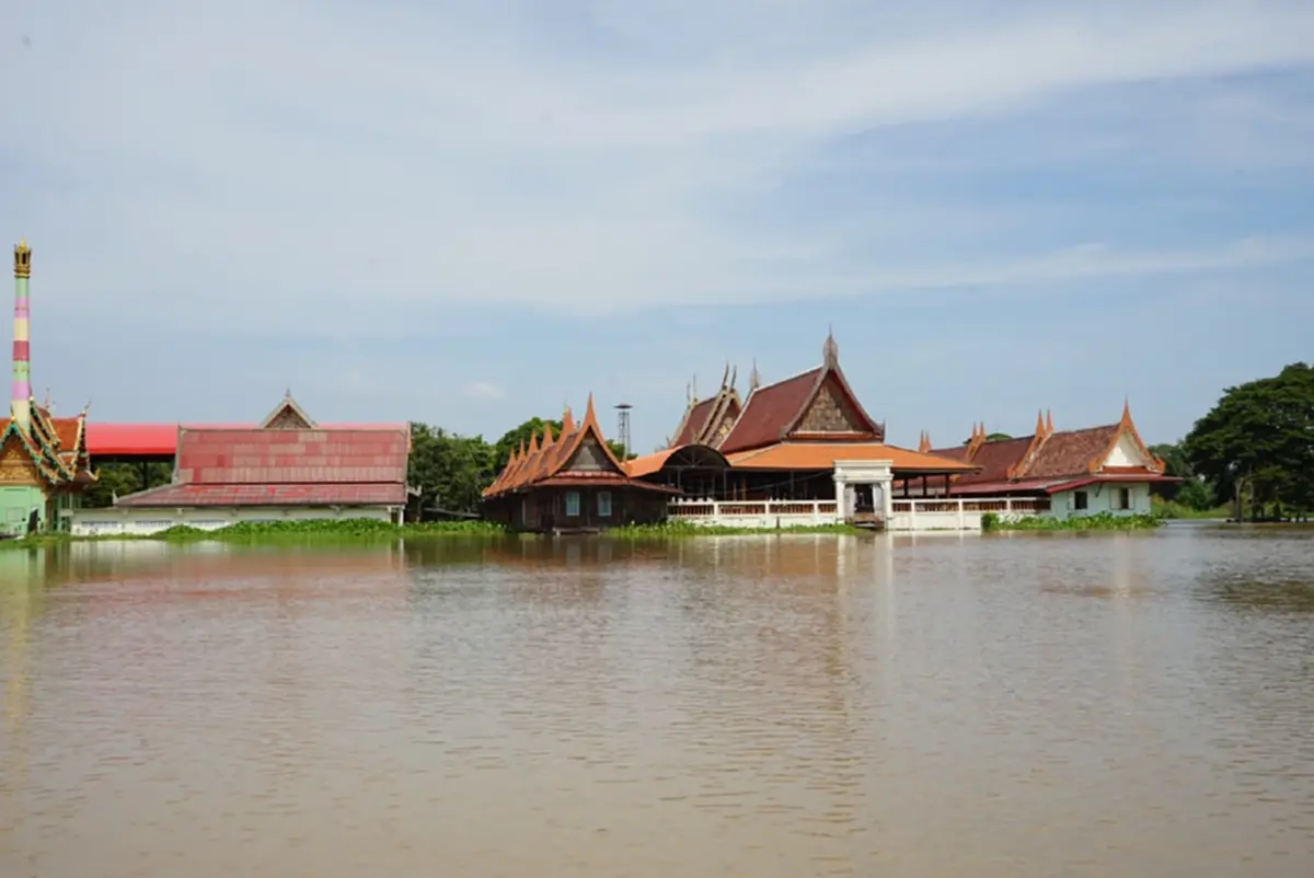 มติ กสร. ช่วยลูกจ้างสู้ภัยน้ำท่วม "หยุดงานได้" ไม่ถือเป็นวันลา