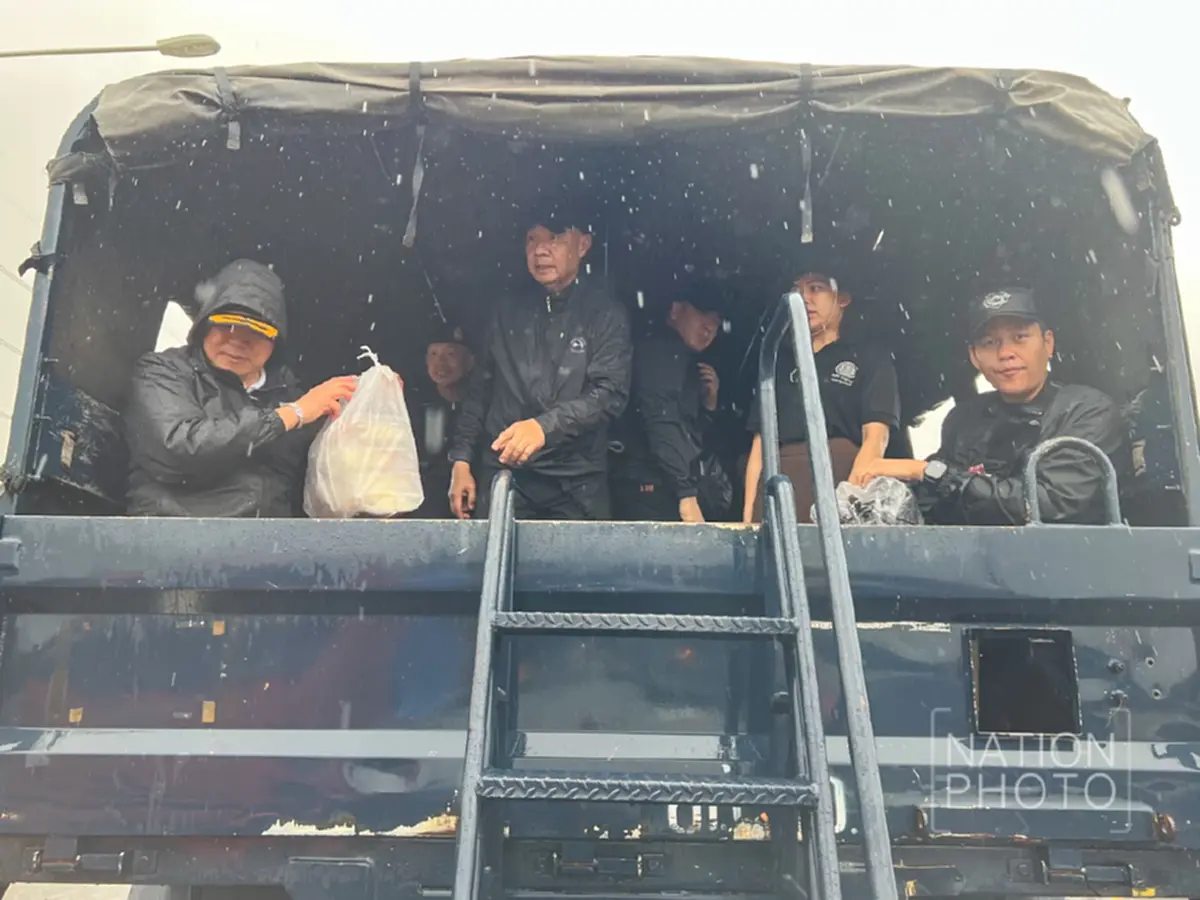 อนุทิน ประกาศปักหลักอยู่หาดใหญ่ ไม่มีเรื่องด่วนไม่กลับ