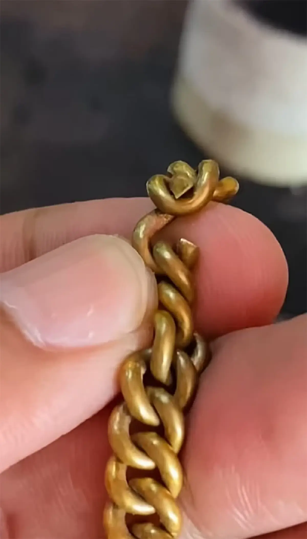 สาวกลั้นใจหอบทองมรดกมาขาย ช่างหลอมพิสูจน์ ผลออกมาน้ำตาแทบร่วง