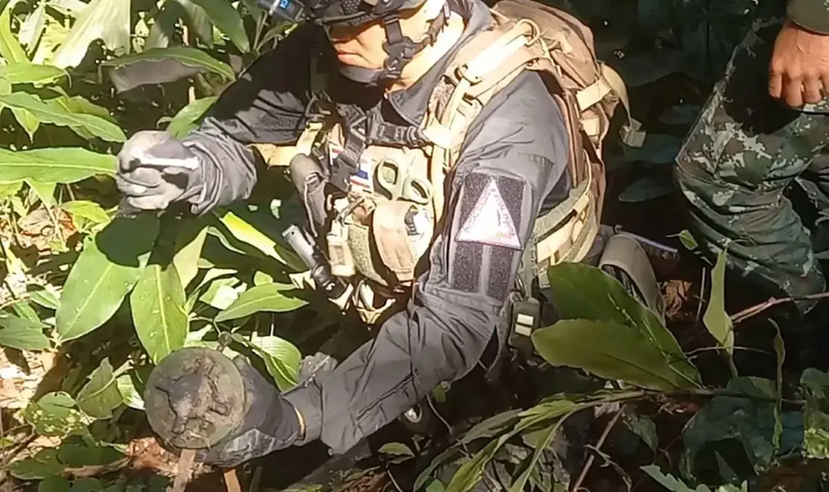 ทบ. พบอีกทุ่นระเบิด ช่องอานม้า-บ้านชำราก หวังบึ้มทหารไทย