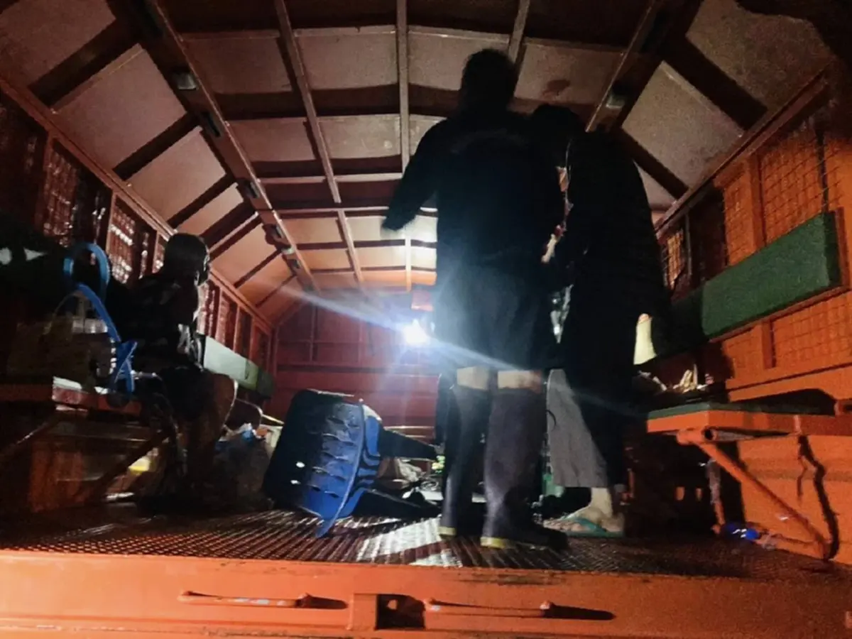 ทะเบียนรถ คุณแม่ท้องแก่ คลอดลูกบนรถเคลื่อนย้ายผู้ประสบภัย 