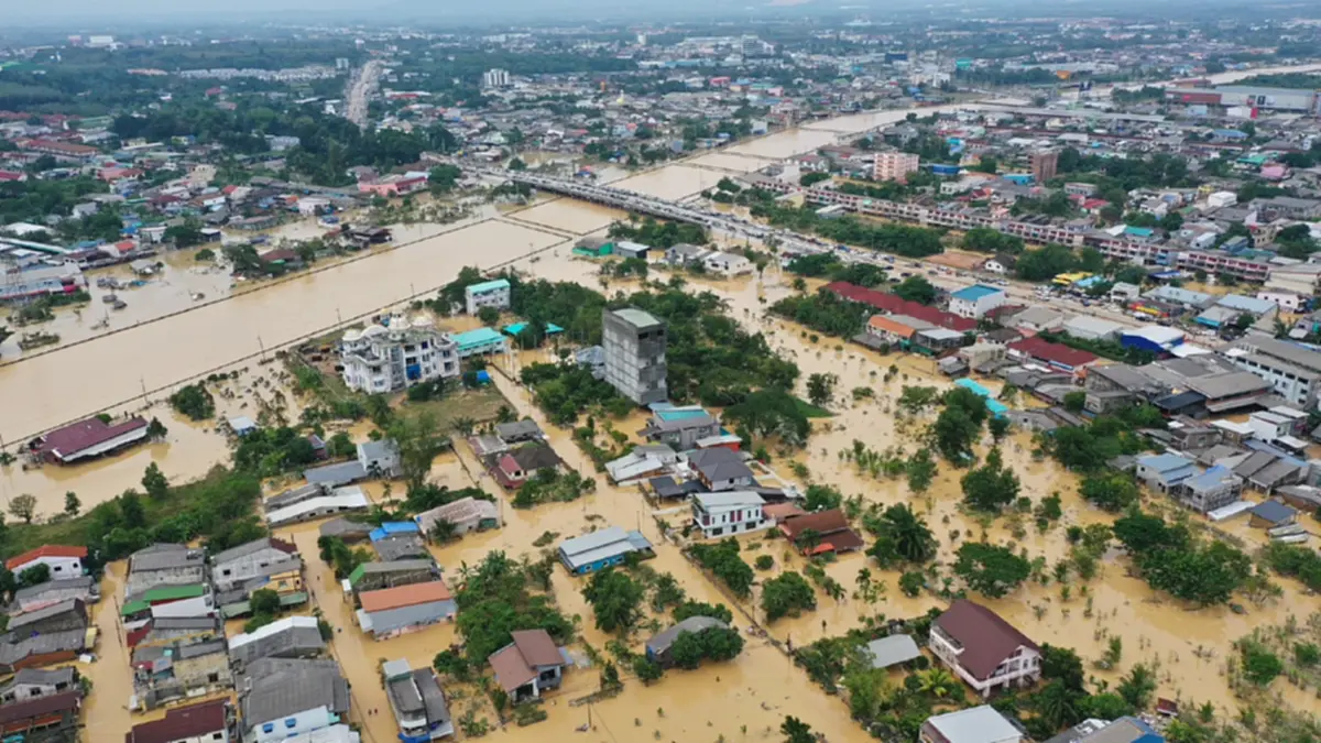 อัพเดตผู้เสียชีวิต "น้ำท่วมภาคใต้" ล่าสุดเพิ่มอีก 4 ตู้เก็บร่าง