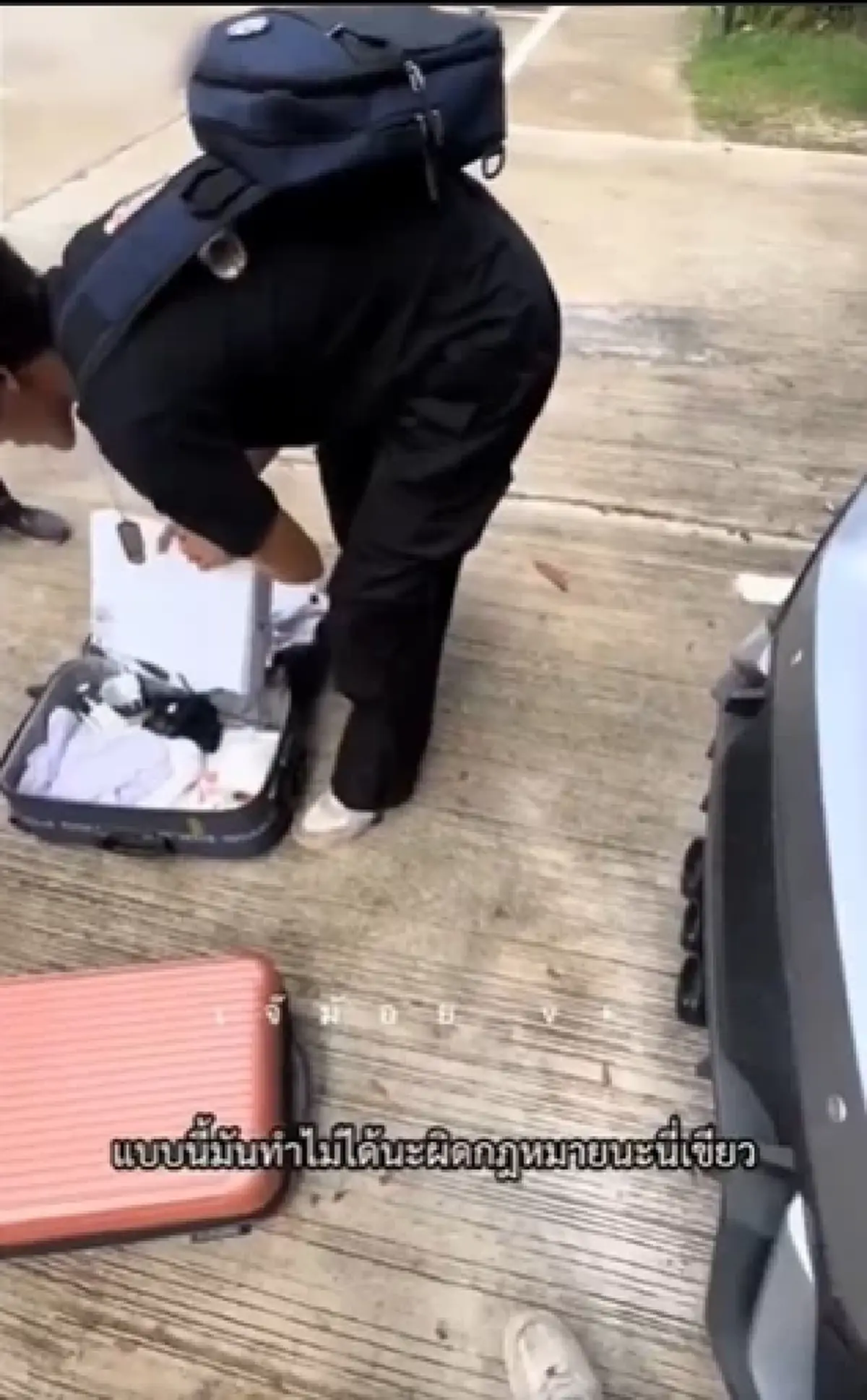 ดราม่า โรงแรมดังหาว่าลูกค้าขโมยไดร์ ค้นกระเป๋าโชว์ของส่วนตัว