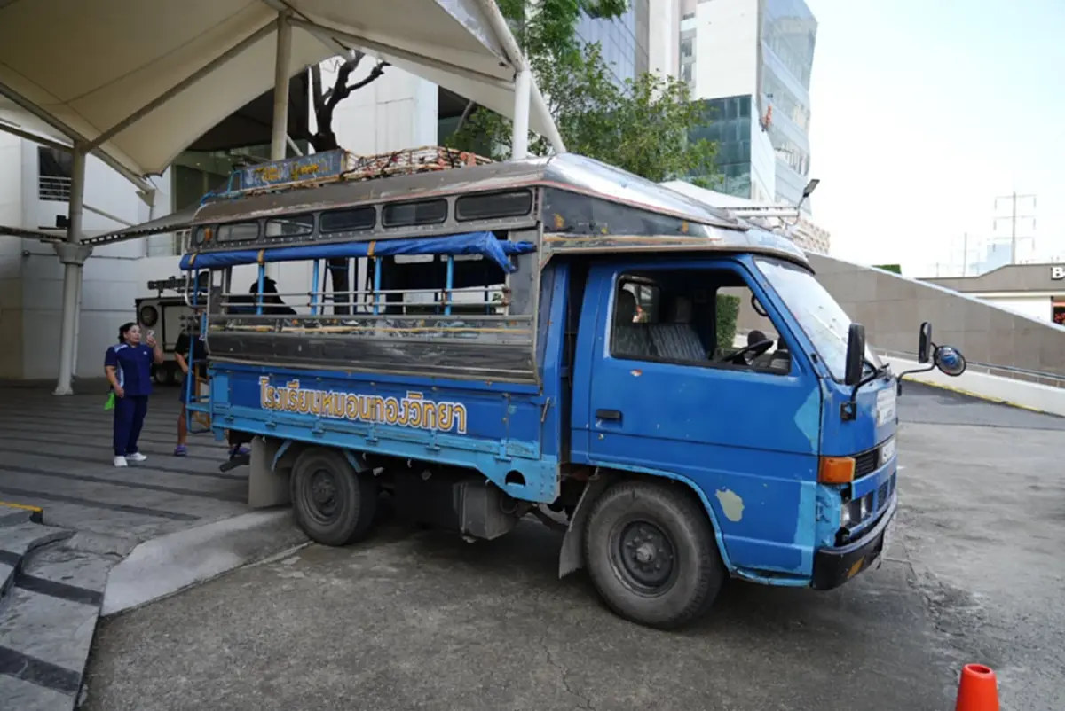 ใจหาย จะไม่ได้เห็น "รถขนฝัน" พาเด็กๆ หมอนทองวิทยา ไปแข่งอีกแล้ว